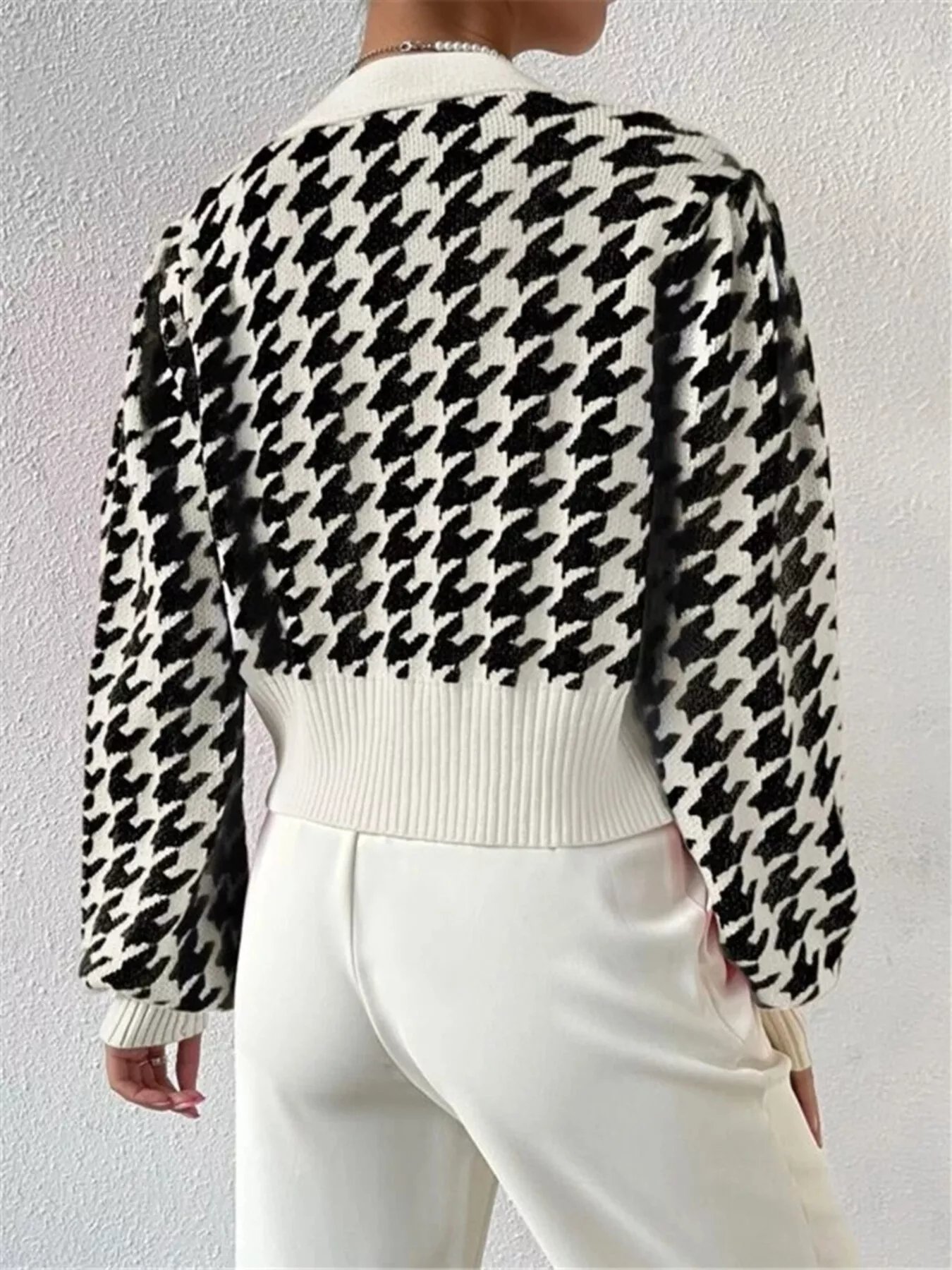 Houndstooth V-Neck Button Up Cardigan - Image 16