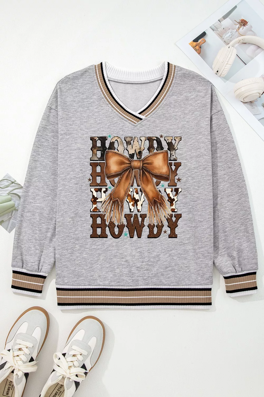 Howdy Graphic V-Neck Sweatshirt - Image 4