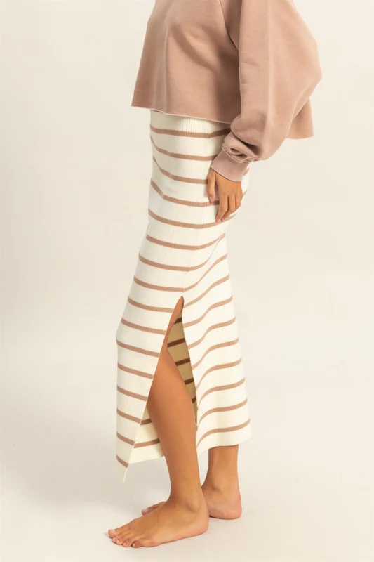 HYFVE Side Slit Striped Bodycon Sweater Skirt - Image 2