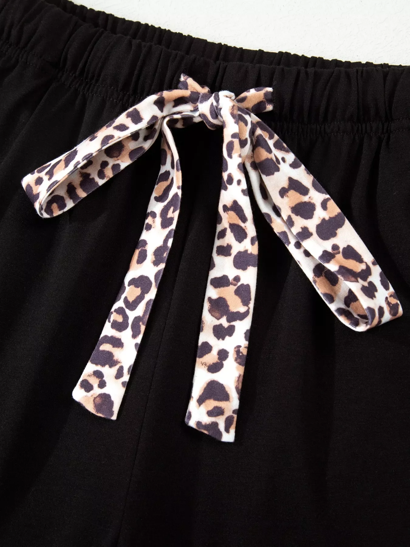 k Leopard Patchwork Trim Lapel Shirt Drawstring Shorts 2pcs Pajama Set - Image 8