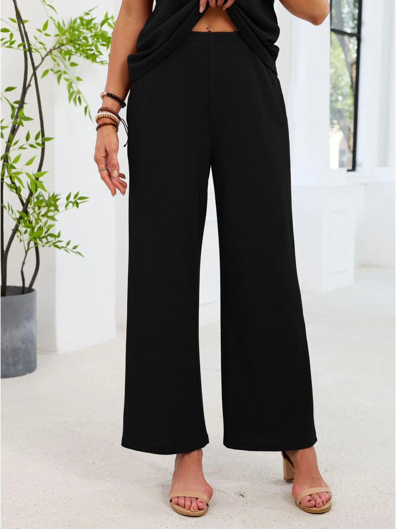 Lace Detail Short Sleeve Top and Pants Set - Image 21