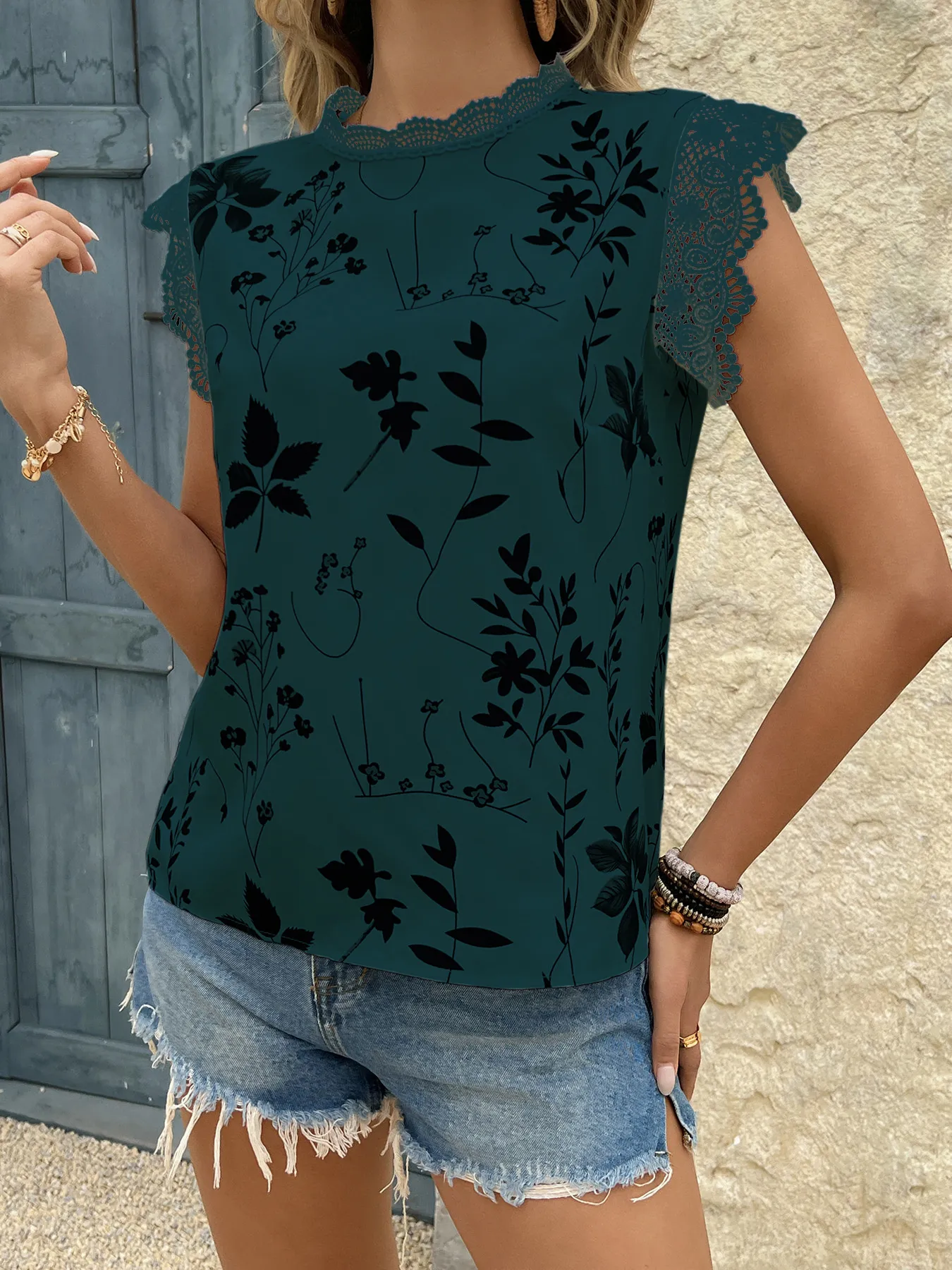 Lace Trim Sleeveless Blouse - Image 15
