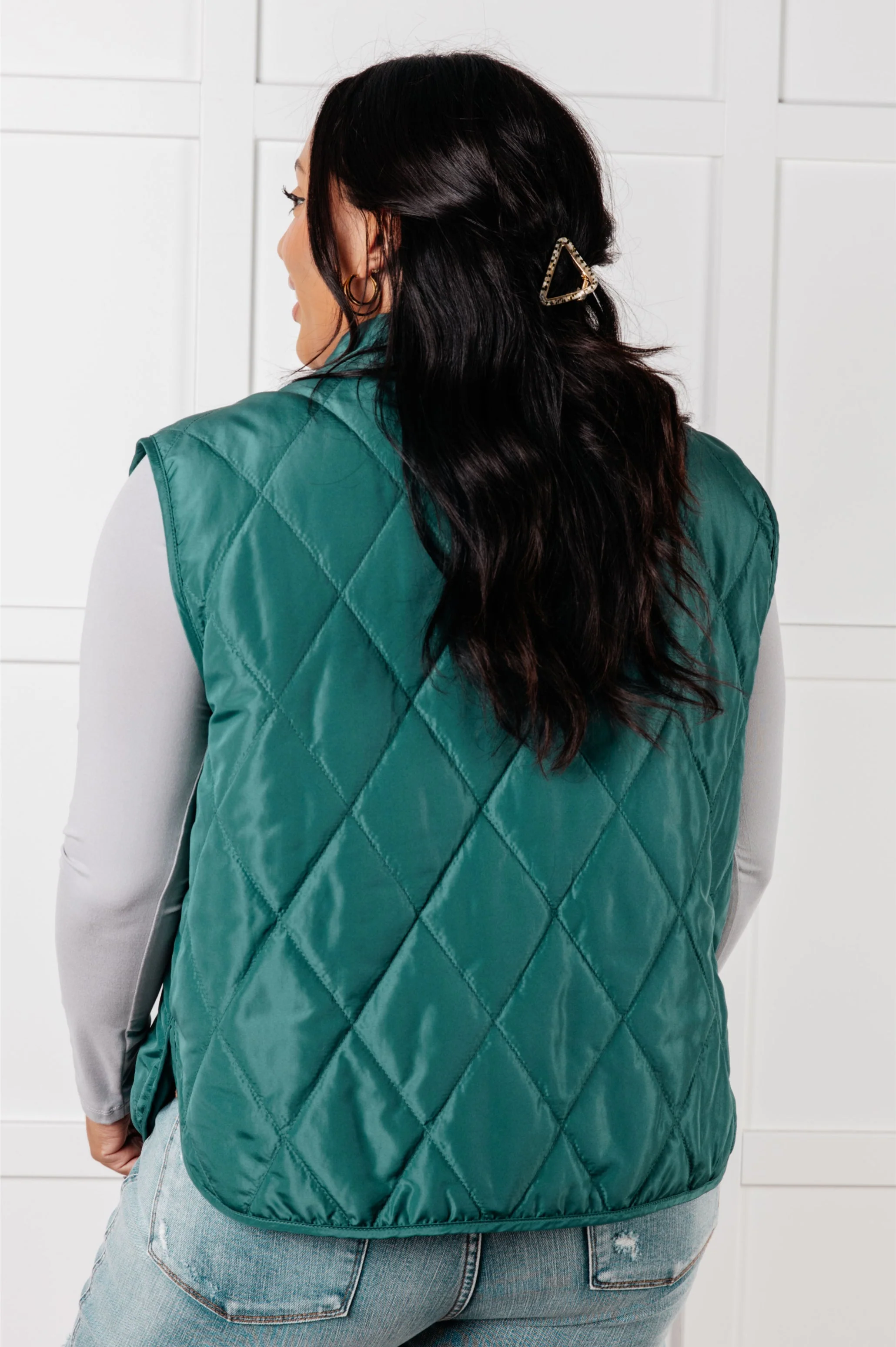 Layering Queen Quilted Puffer Vest in Hunter Green - Image 12
