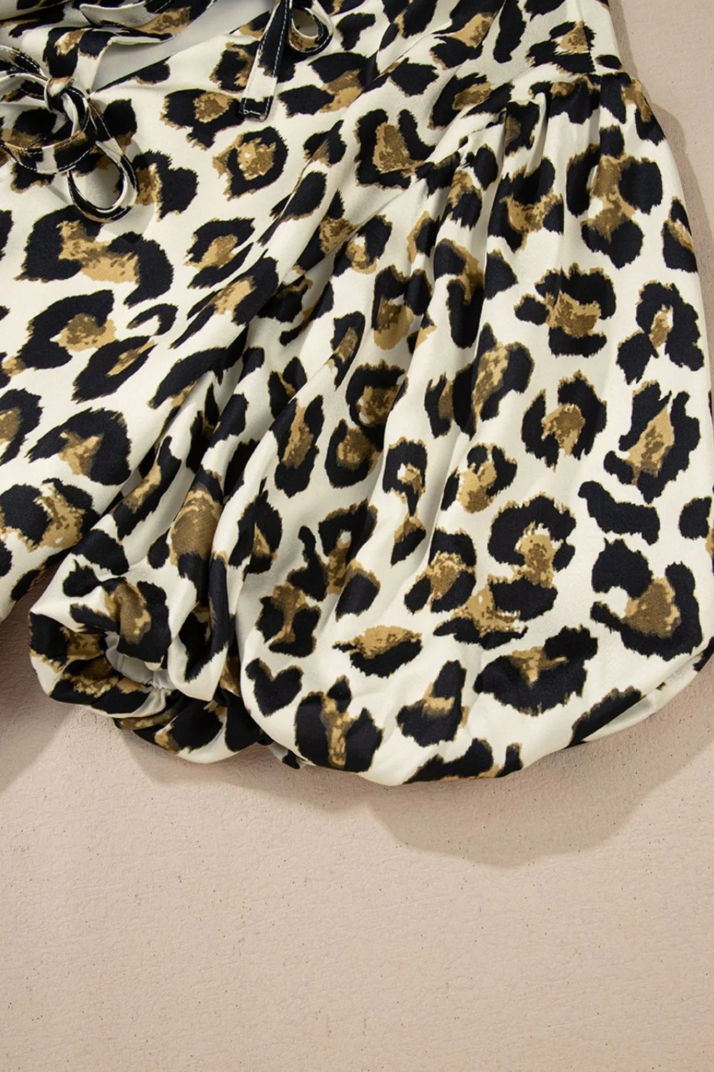Leopard Bow Tie Front Puff Sleeve Peplum Blouse - Image 9