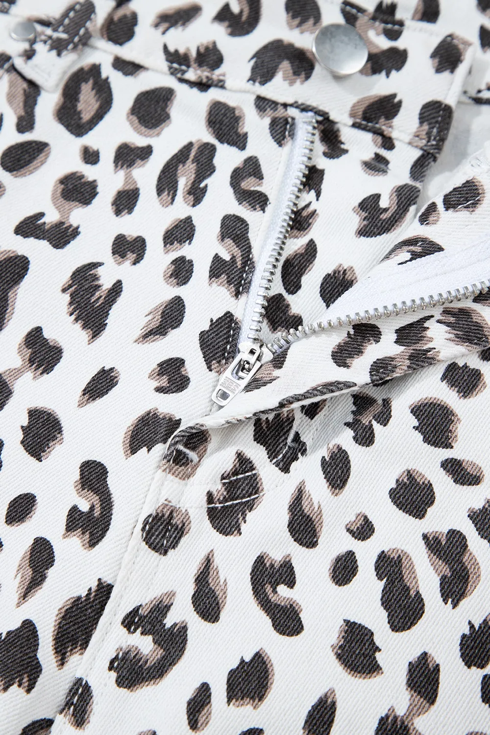 Leopard Frayed Hem Denim Shorts - Image 8
