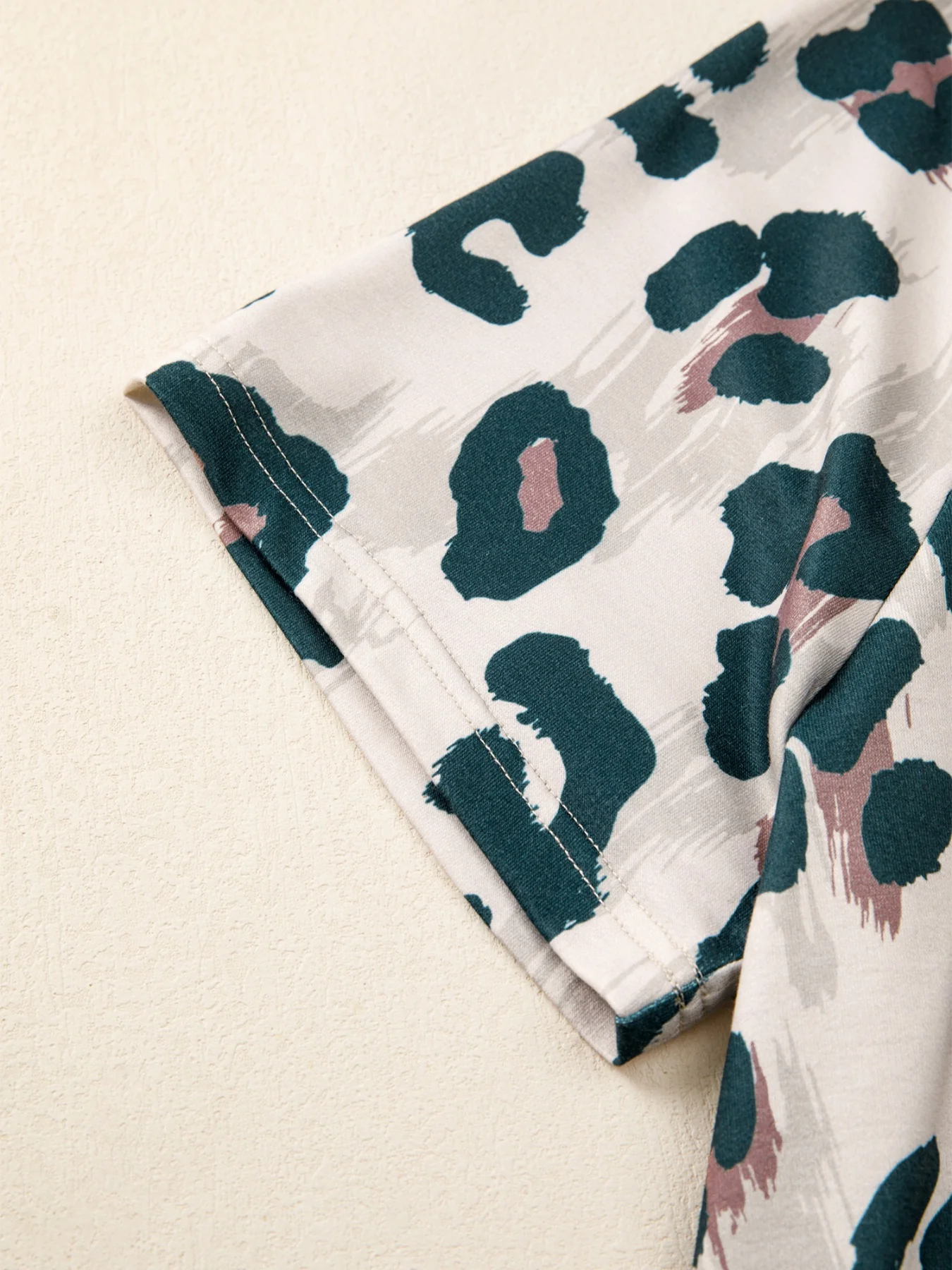 \Leopard Print Button Contrast Collared Short Sleeve Blouse - Image 8