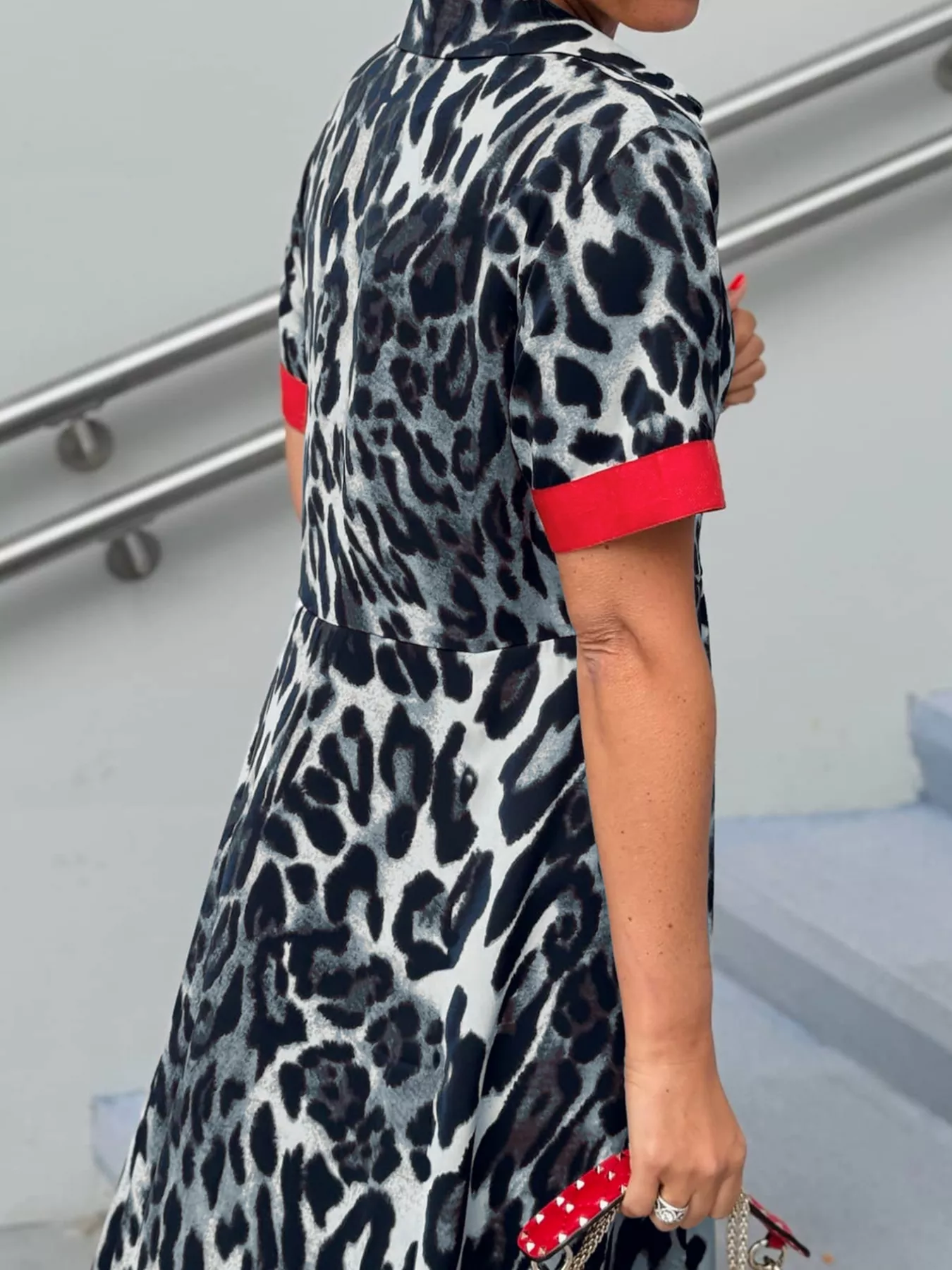 Leopard Print Button-Down Dress with Contrast Trim - Image 4