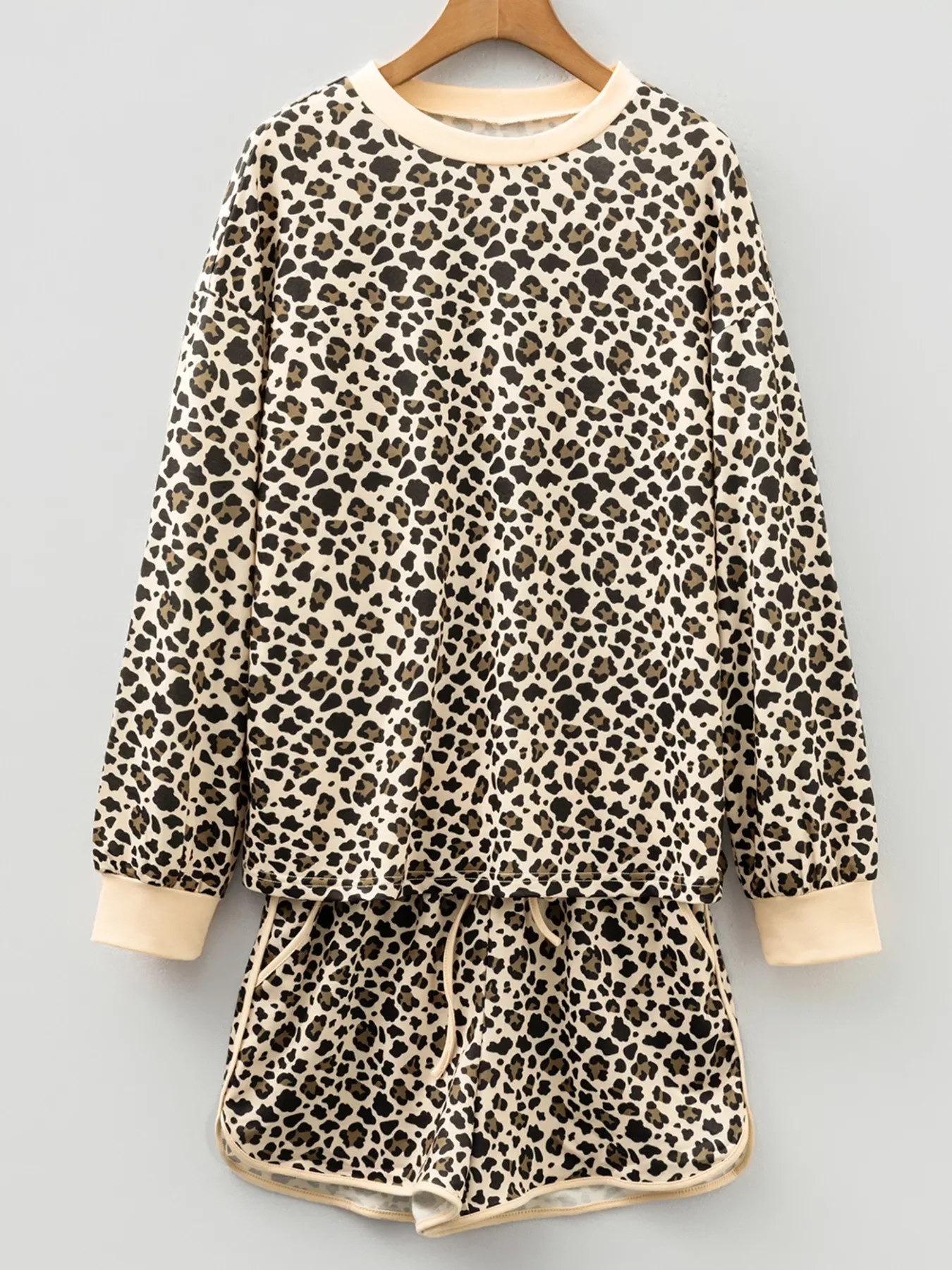 Leopard Print Contrast Trim Long Sleeve Pullover and Drawstring Shorts 2pcs Outfit - Image 3