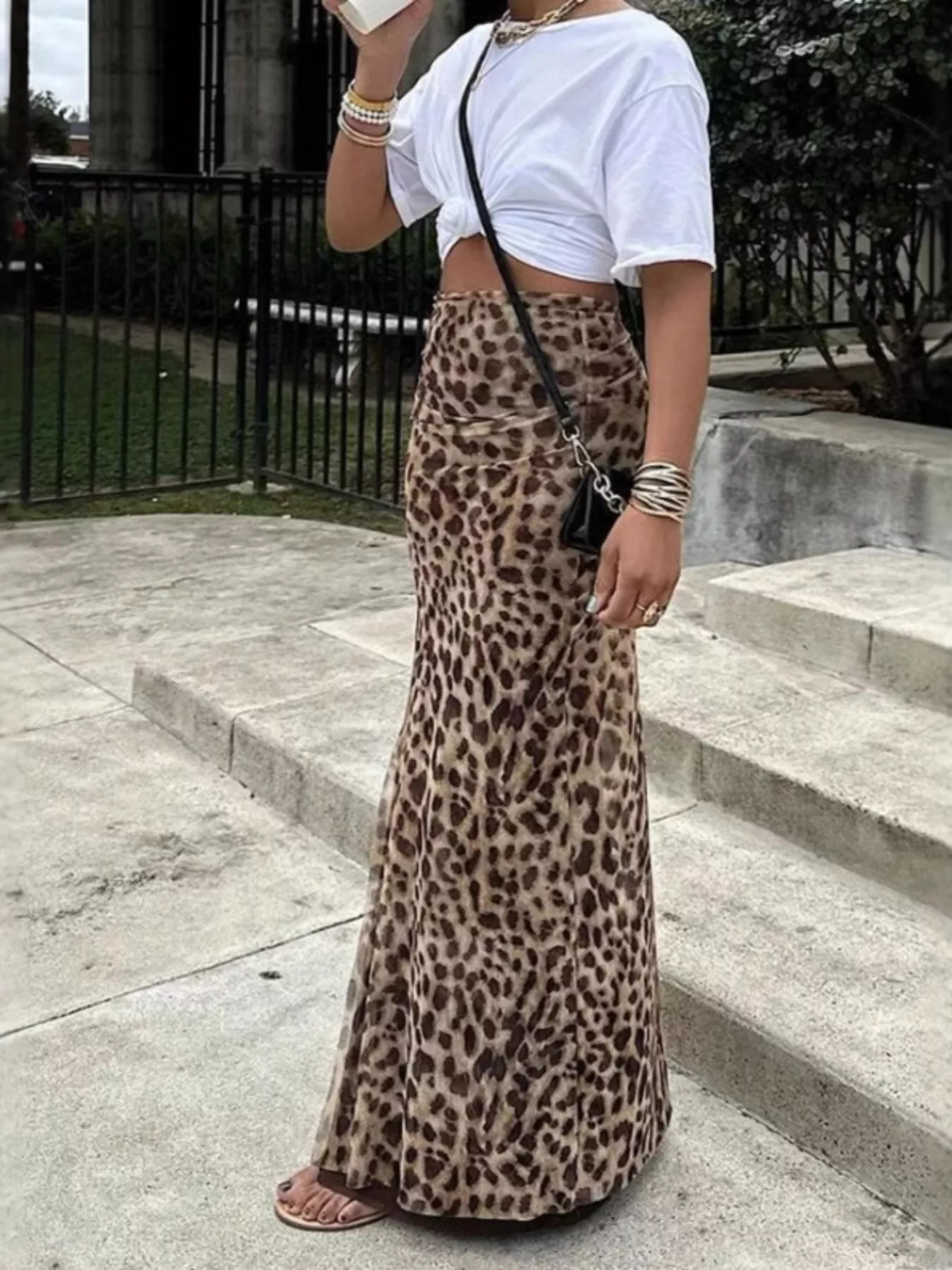 Leopard Print High-Waisted Maxi Skirt - Image 4