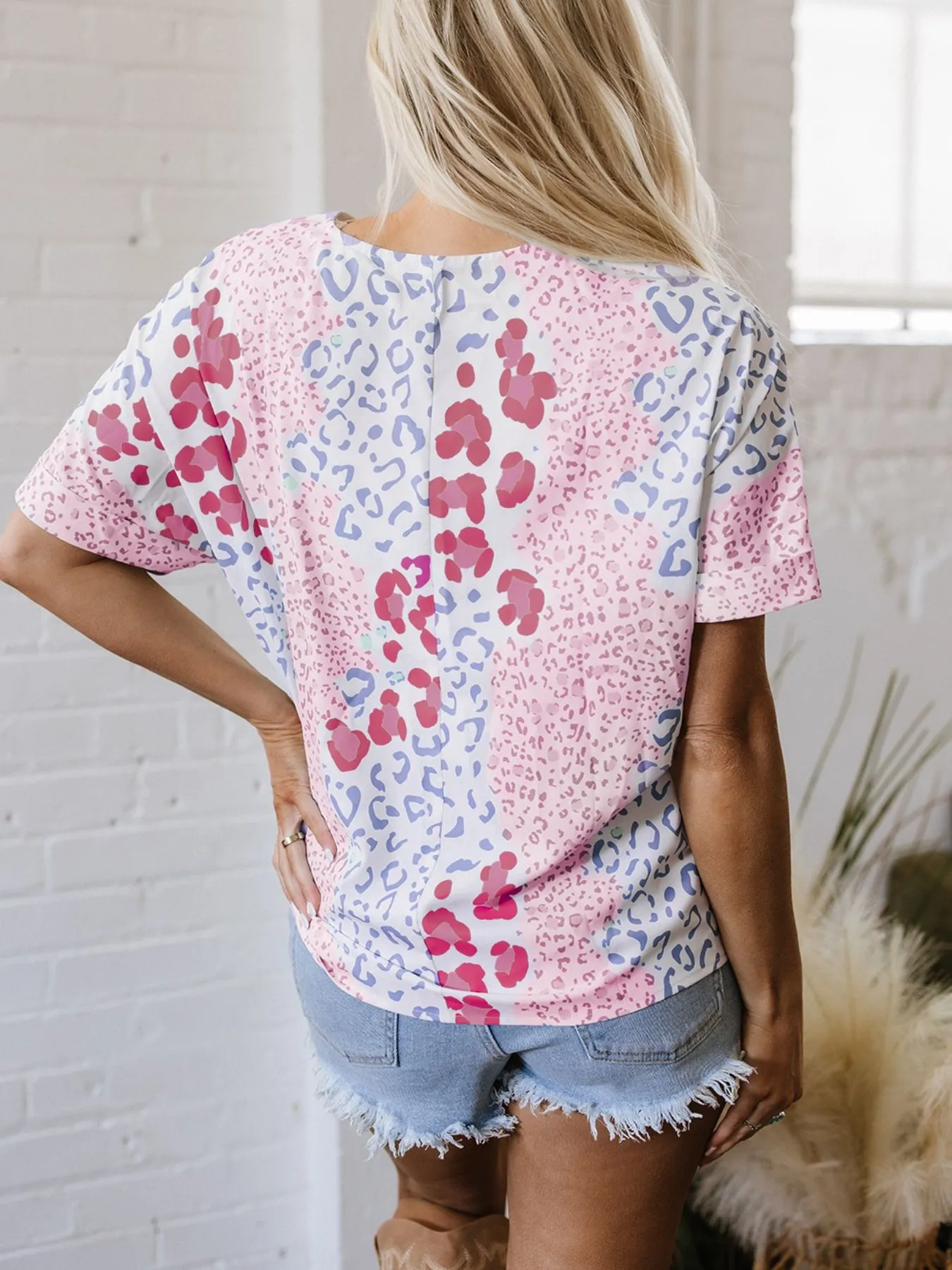 Leopard Print V-Neck Casual Blouse - Image 2