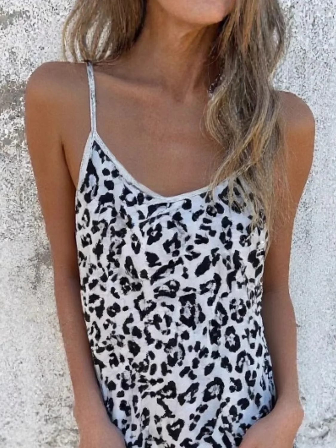 Leopard Sleeveless Jumpsuit with Pockets - Image 3