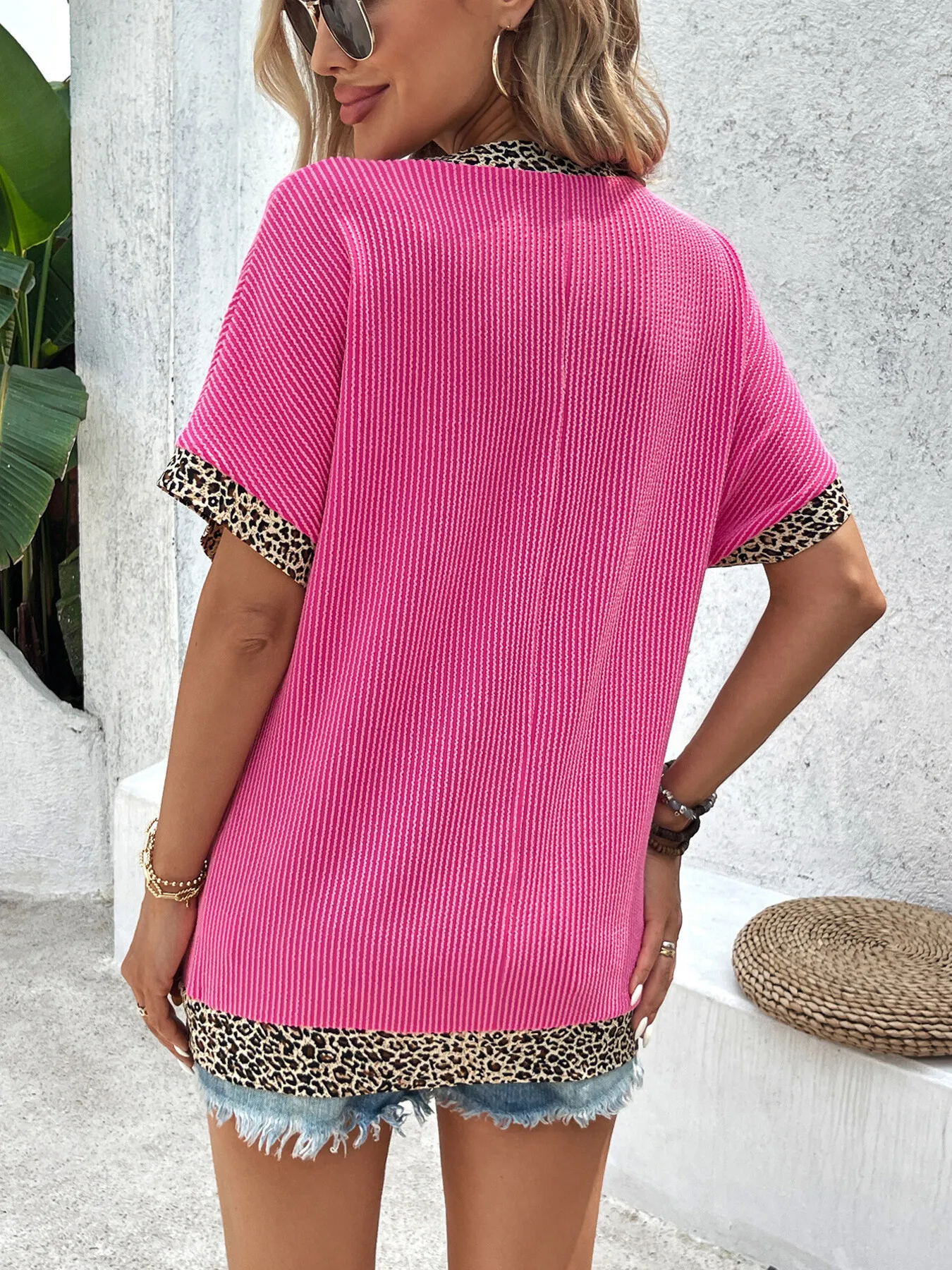 Leopard Trim Ribbed V-Neck T-Shirt - Image 2