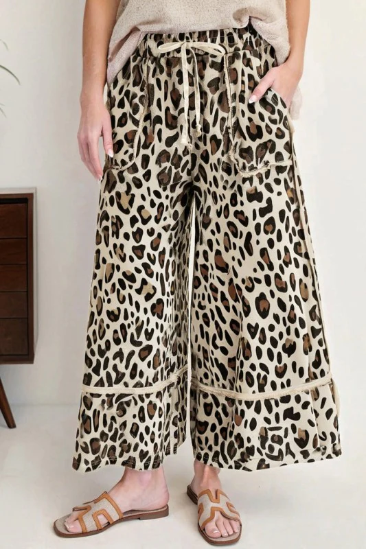 Leopard Wide Leg Cropped Pants