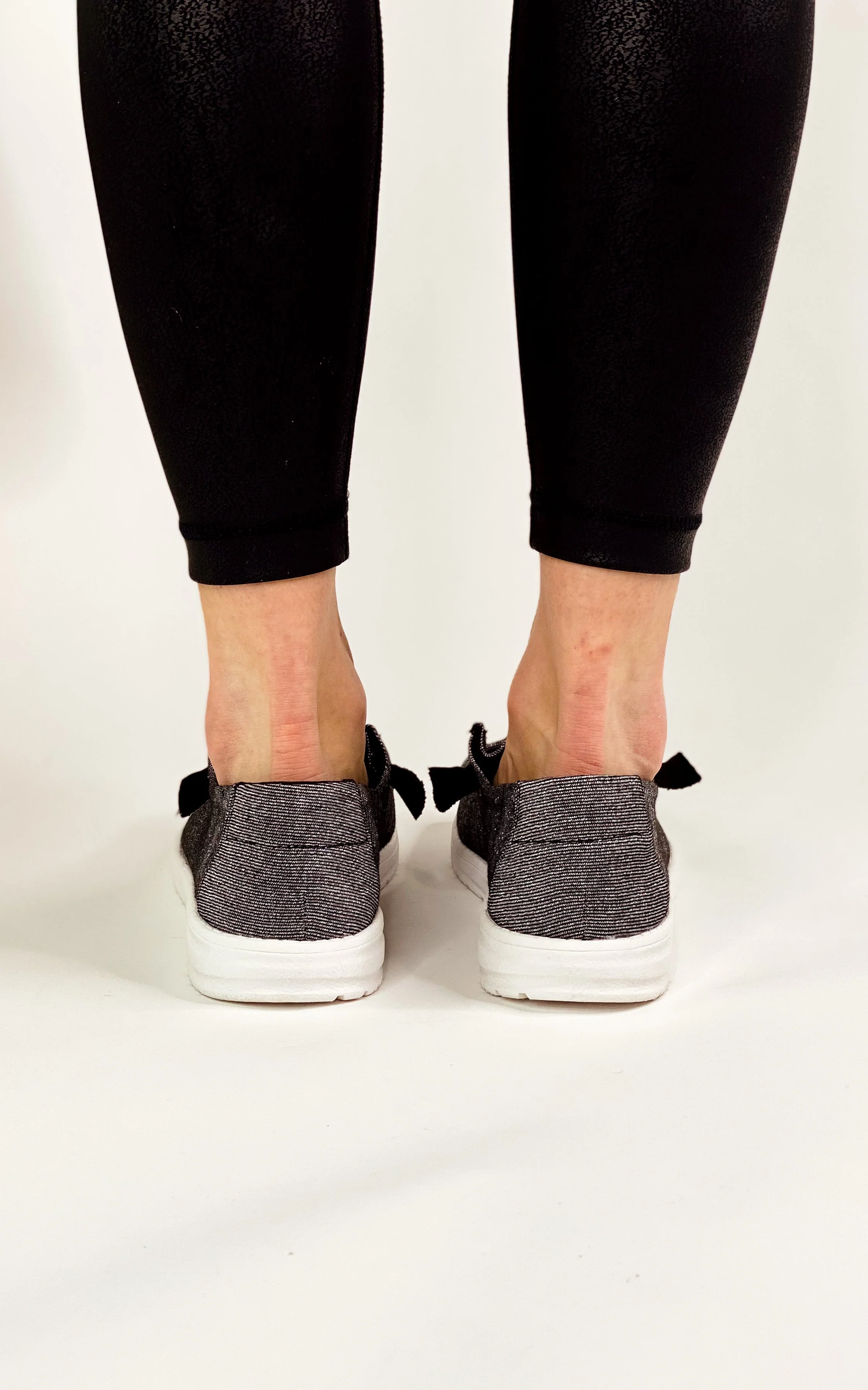 Maco Water Drop Sneaker in Black - Image 7