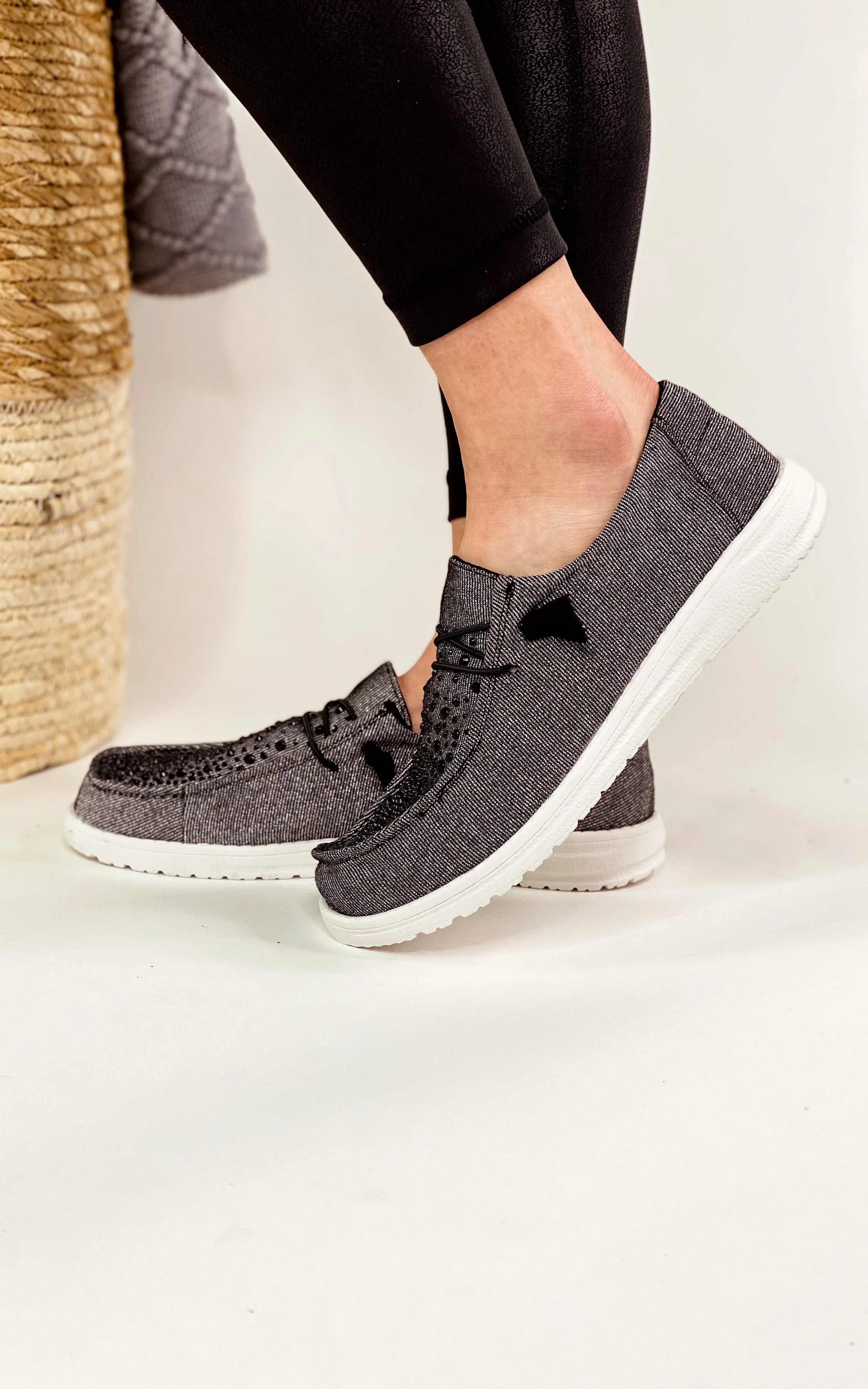 Maco Water Drop Sneaker in Black - Image 8