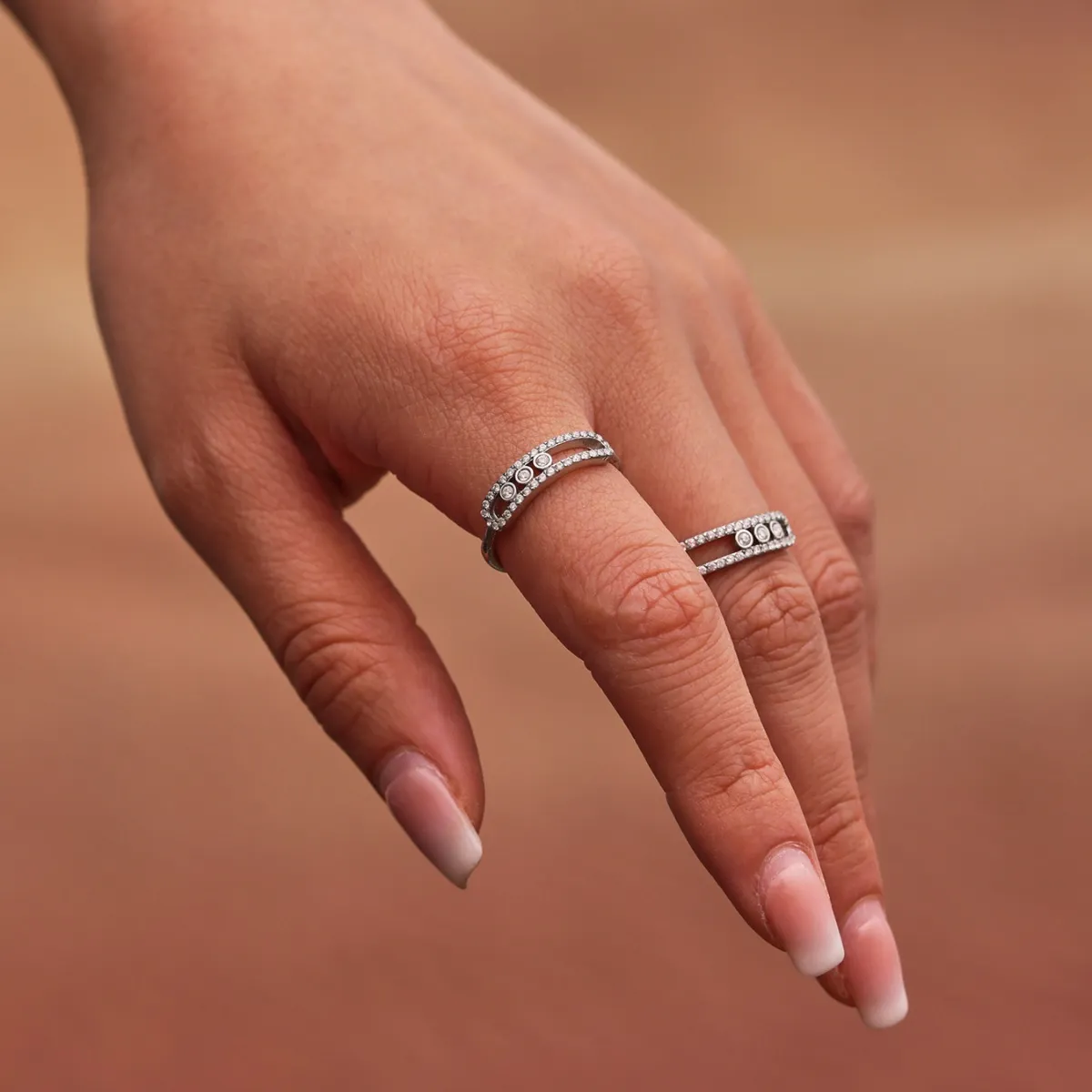Moving Crystal Bar Necklace and Ring Jewelry Set - Image 11