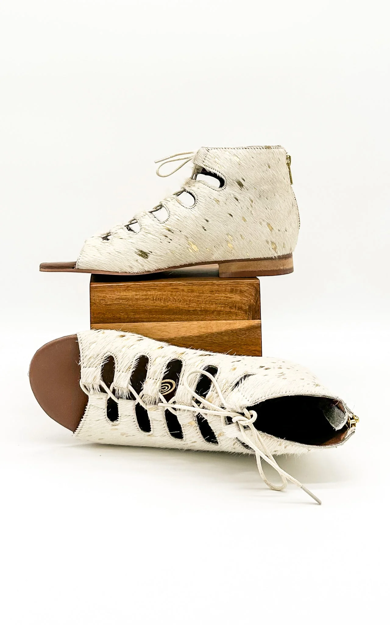 Nola Sandals in Gold - Image 4