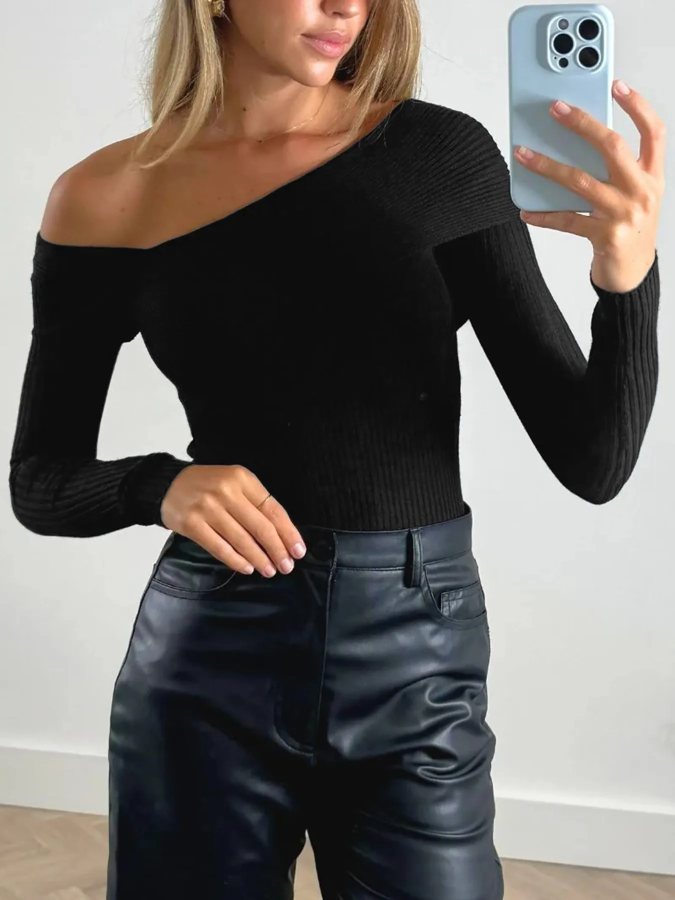 Off-Shoulder Ribbed Knit Top - Image 3