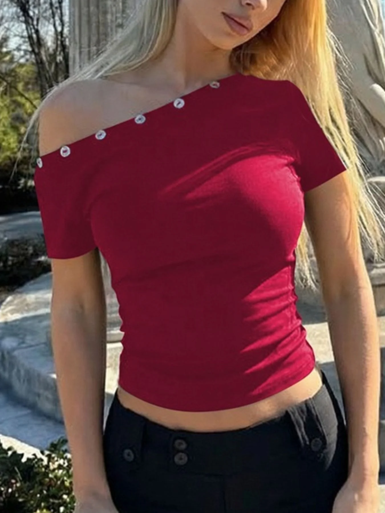 One-Shoulder Button-Decorated Fitted T-Shirt - Image 3