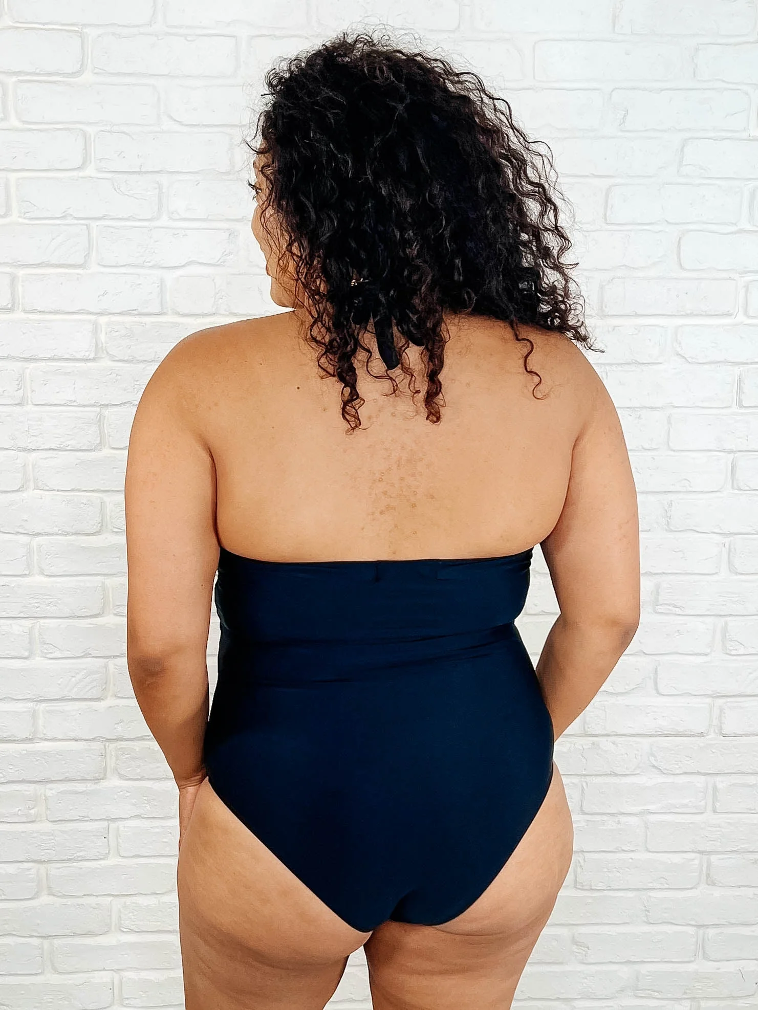 Palma Mesh Detail Halter Swimsuit - Image 7