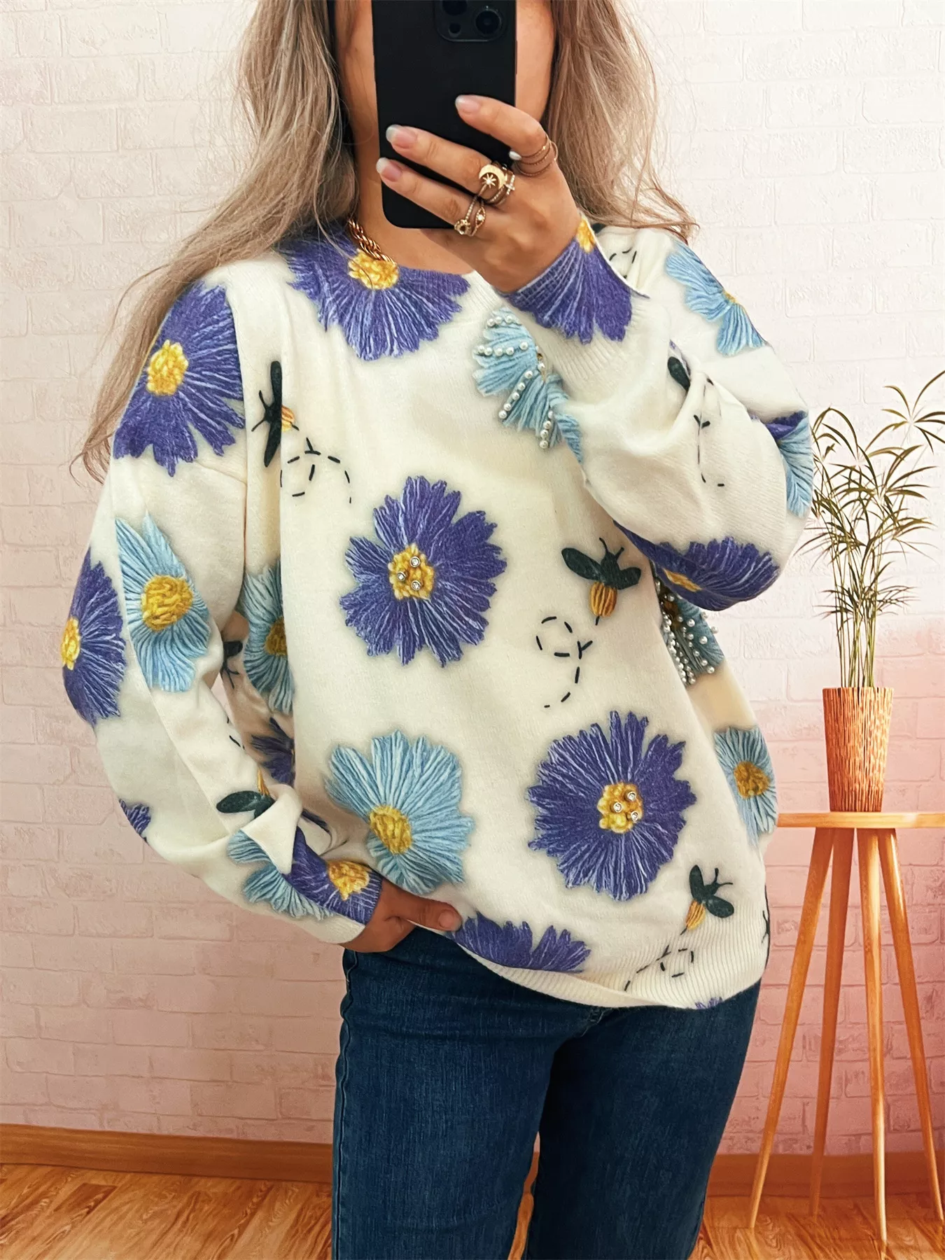 Pearl Detail Flower Round Neck Sweater - Image 2