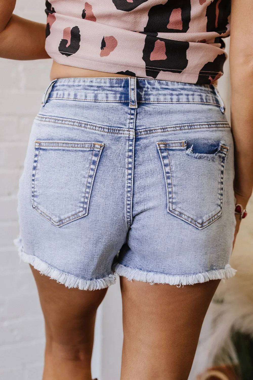 Pearl Studded Pockets Raw Hem Denim Shorts - Image 2