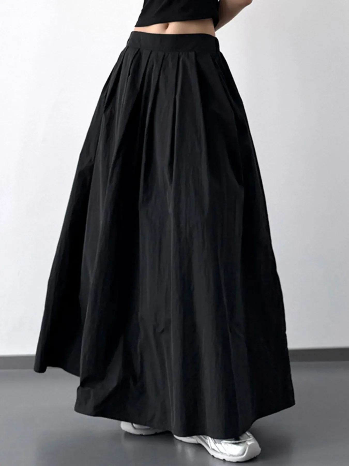 Pleated Linen Maxi Skirt - Image 5
