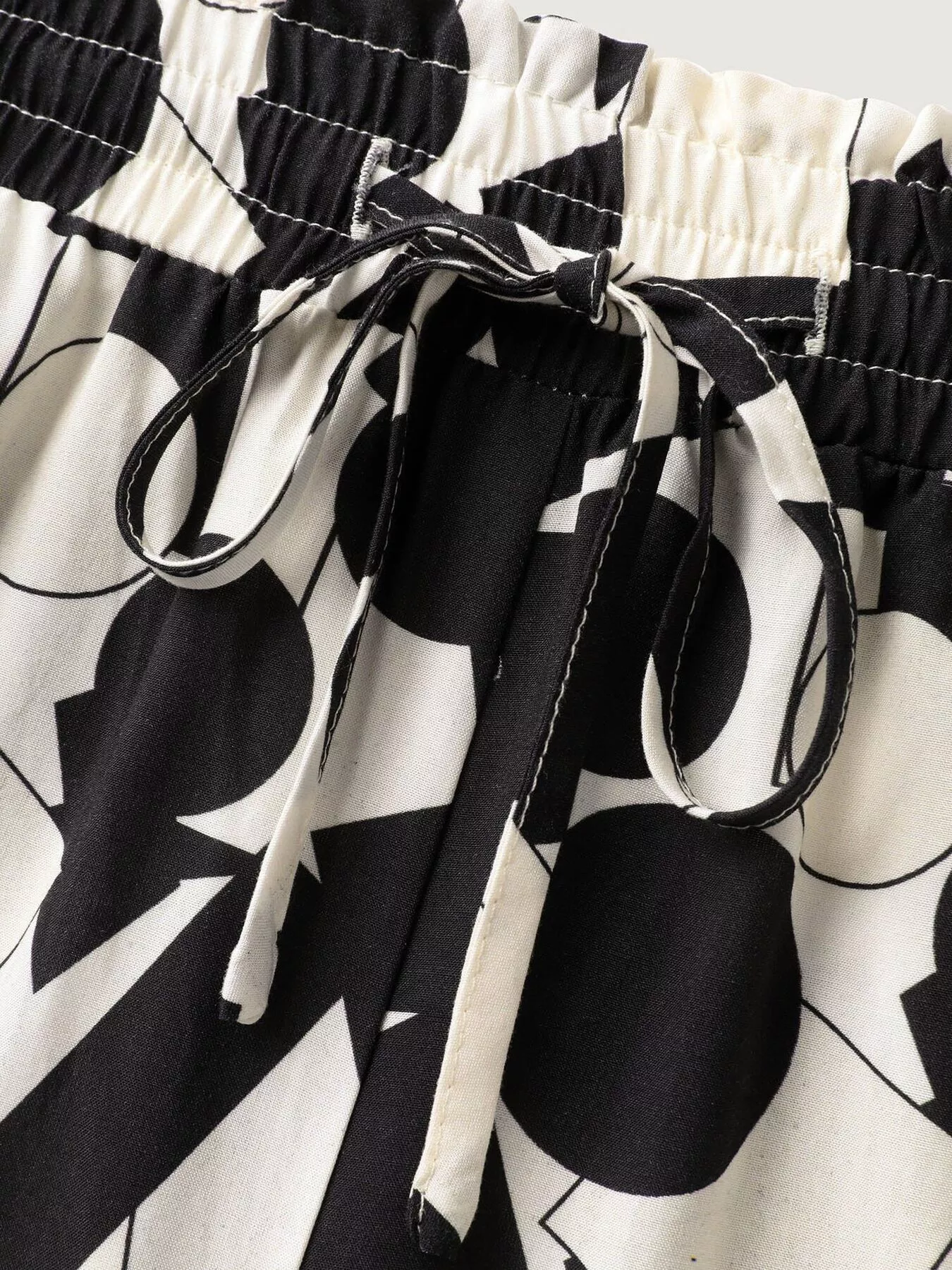 Plus Size Abstract Print Wide Leg Pants - Image 6