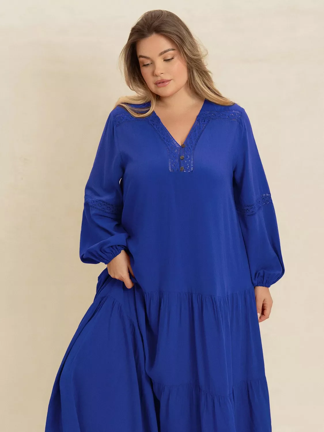 Plus Size Bohemian Tiered Maxi Dress with Balloon Sleeves - Image 22