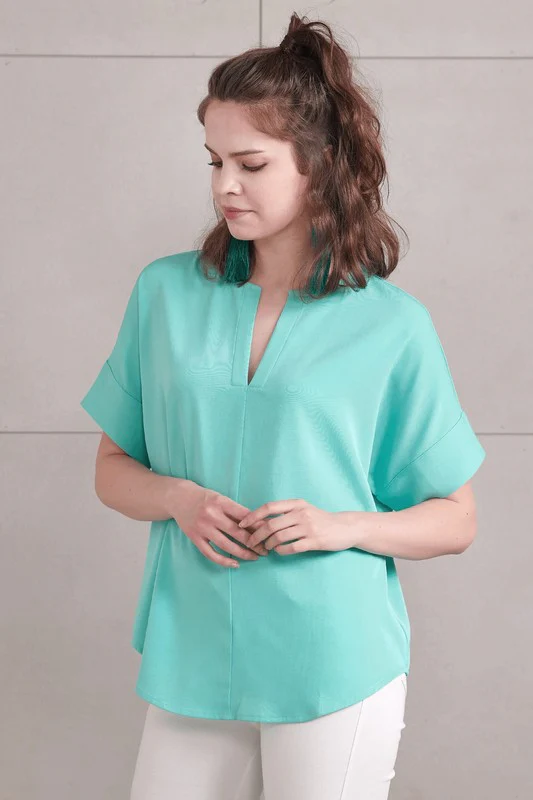 Plus  V-neckline Dolman Short Sleeve Blouse Top - Image 5