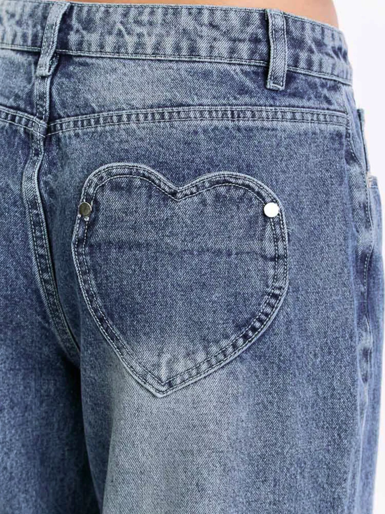 Pocketed Wide leg Jeans - Image 4