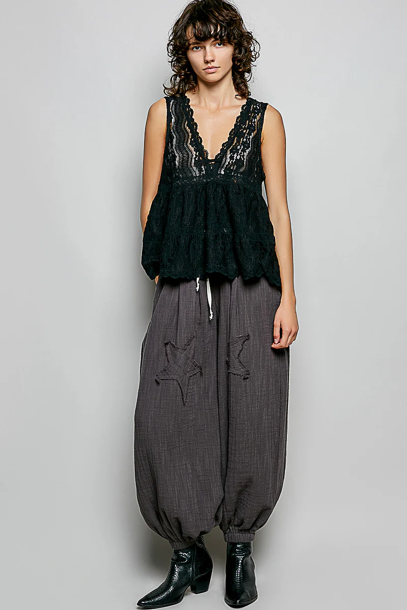 POL Deep V-Neck Scalloped Lace Sleeveless Top - Image 5