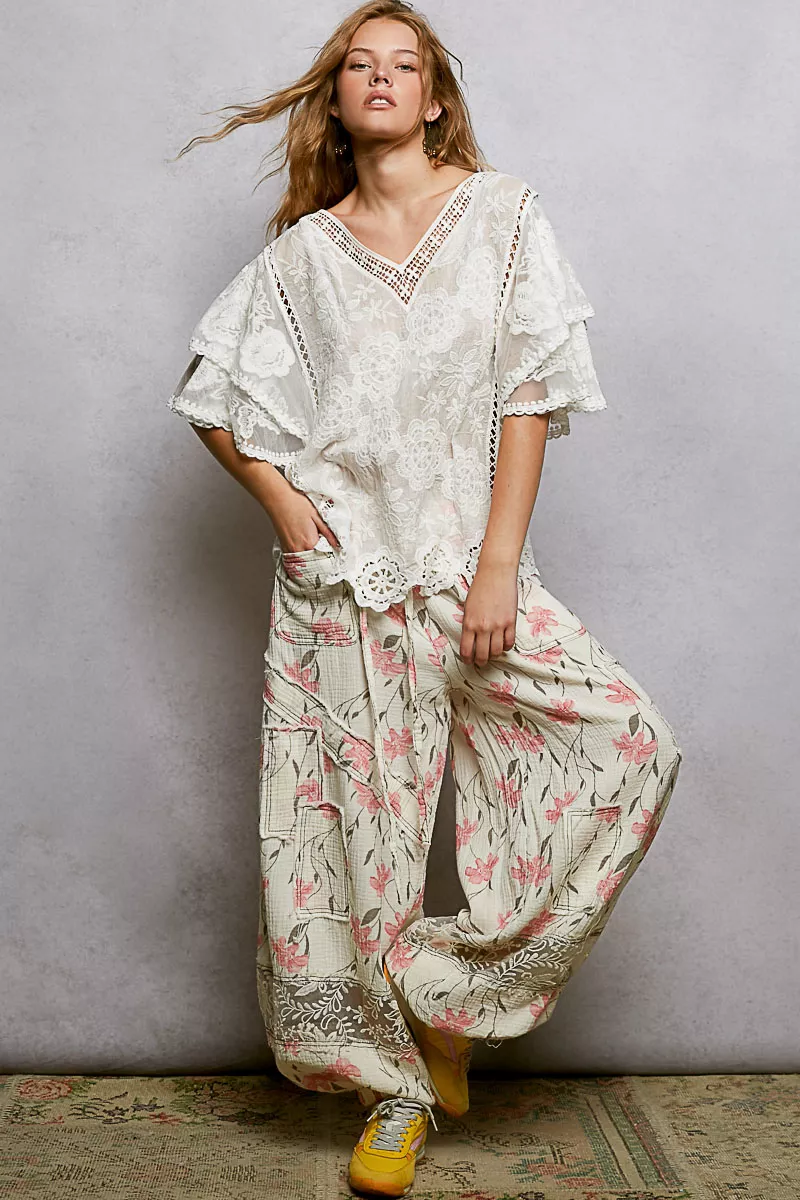 POL Floral Crochet V-Neck Short Sleeve Blouse with Scalloped Hem - Image 5