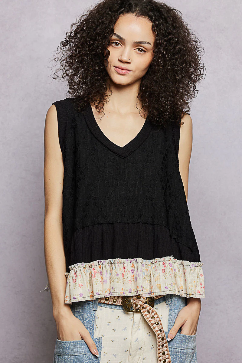POL Floral Print V-Neck Textured Tank - Image 2