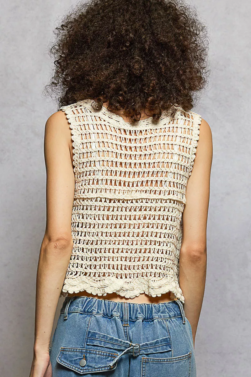 POL Floral Round Neck Cropped Crochet Sleeveless Top with Scalloped Edge - Image 4