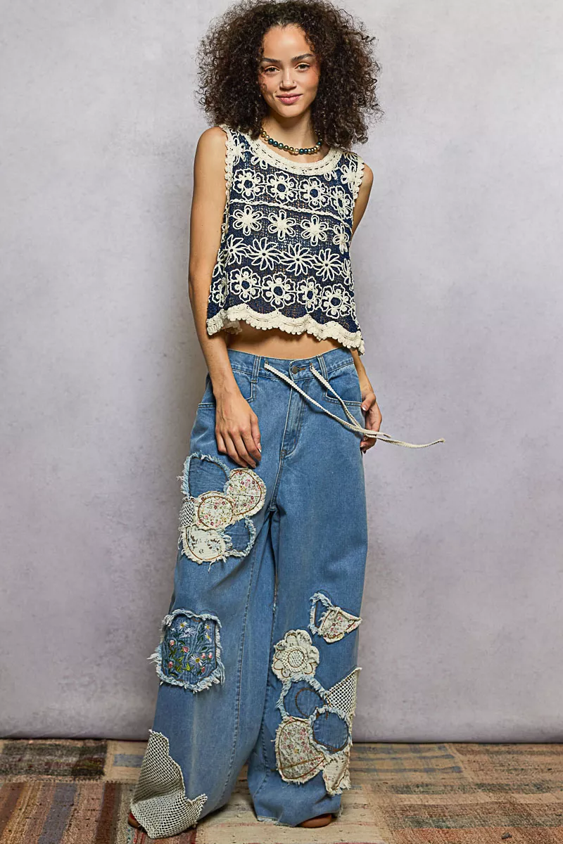 POL Floral Round Neck Cropped Crochet Sleeveless Top with Scalloped Edge - Image 5