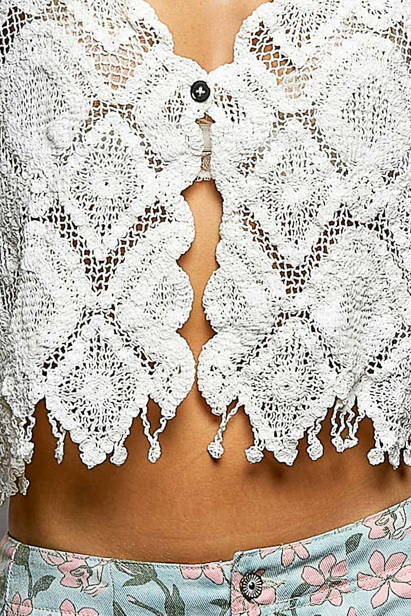 POL Geometric Crochet Cropped Vest with Scalloped Edge Fringe Trim - Image 6