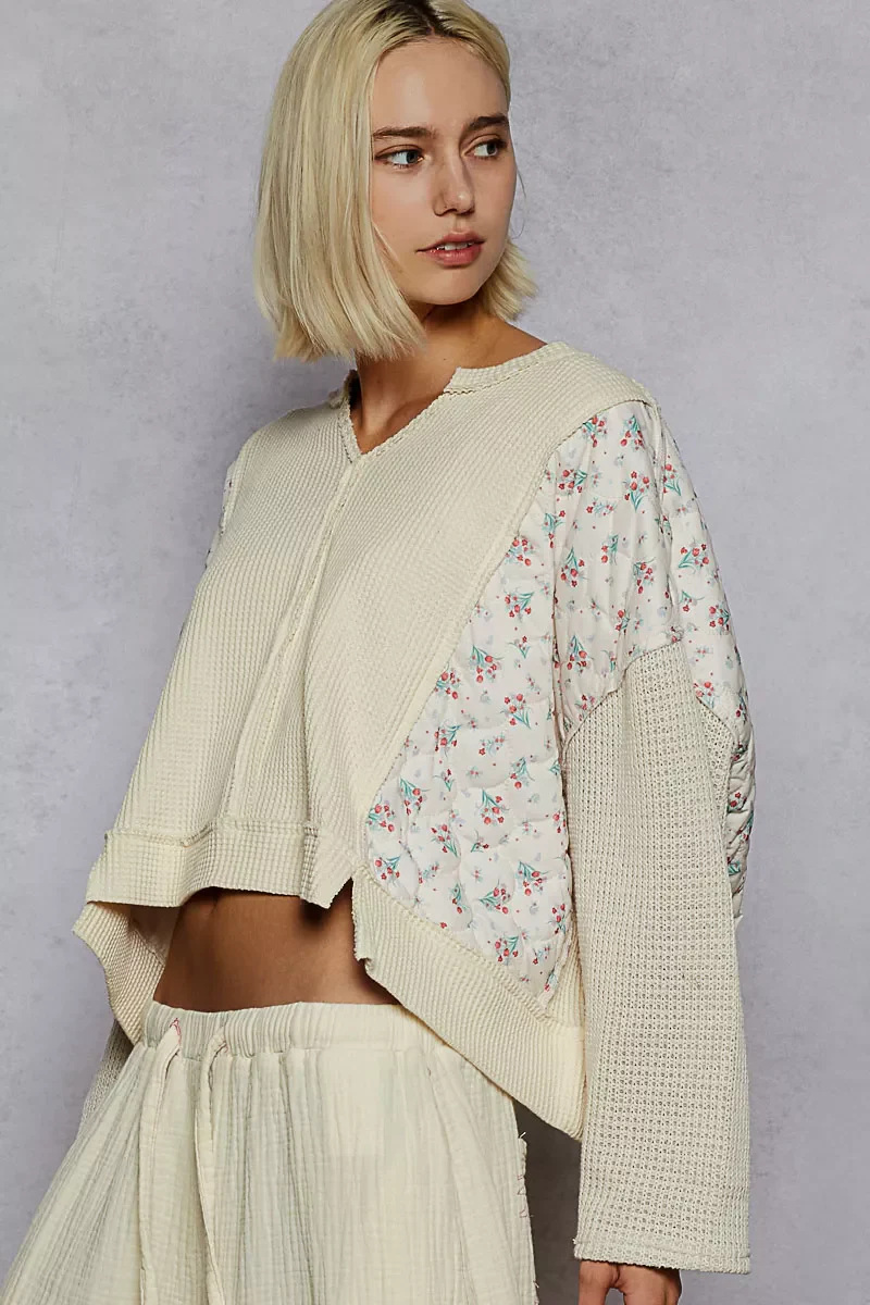 POL Mix Thermal Floral Pattern Quilted Knit Cropped Top with Raw Edge Detail - Image 4