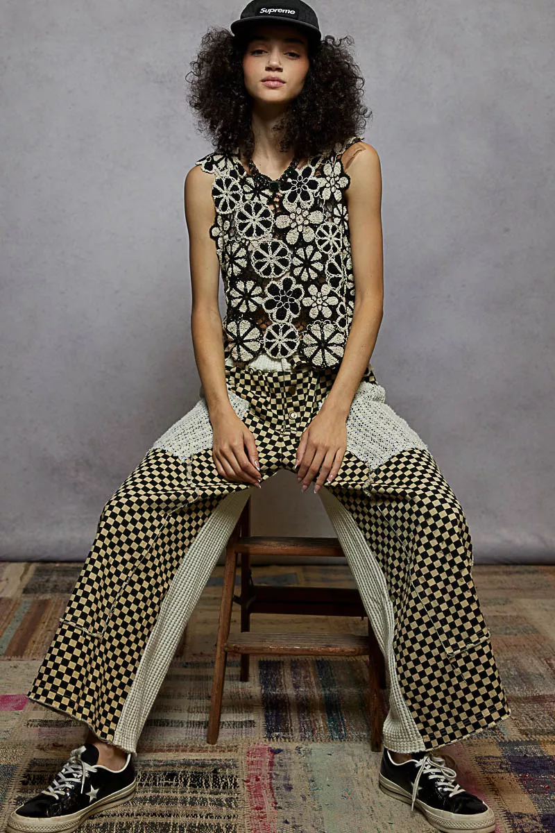 POL Round Neck Floral Crochet Sleeveless Cropped Top - Image 6