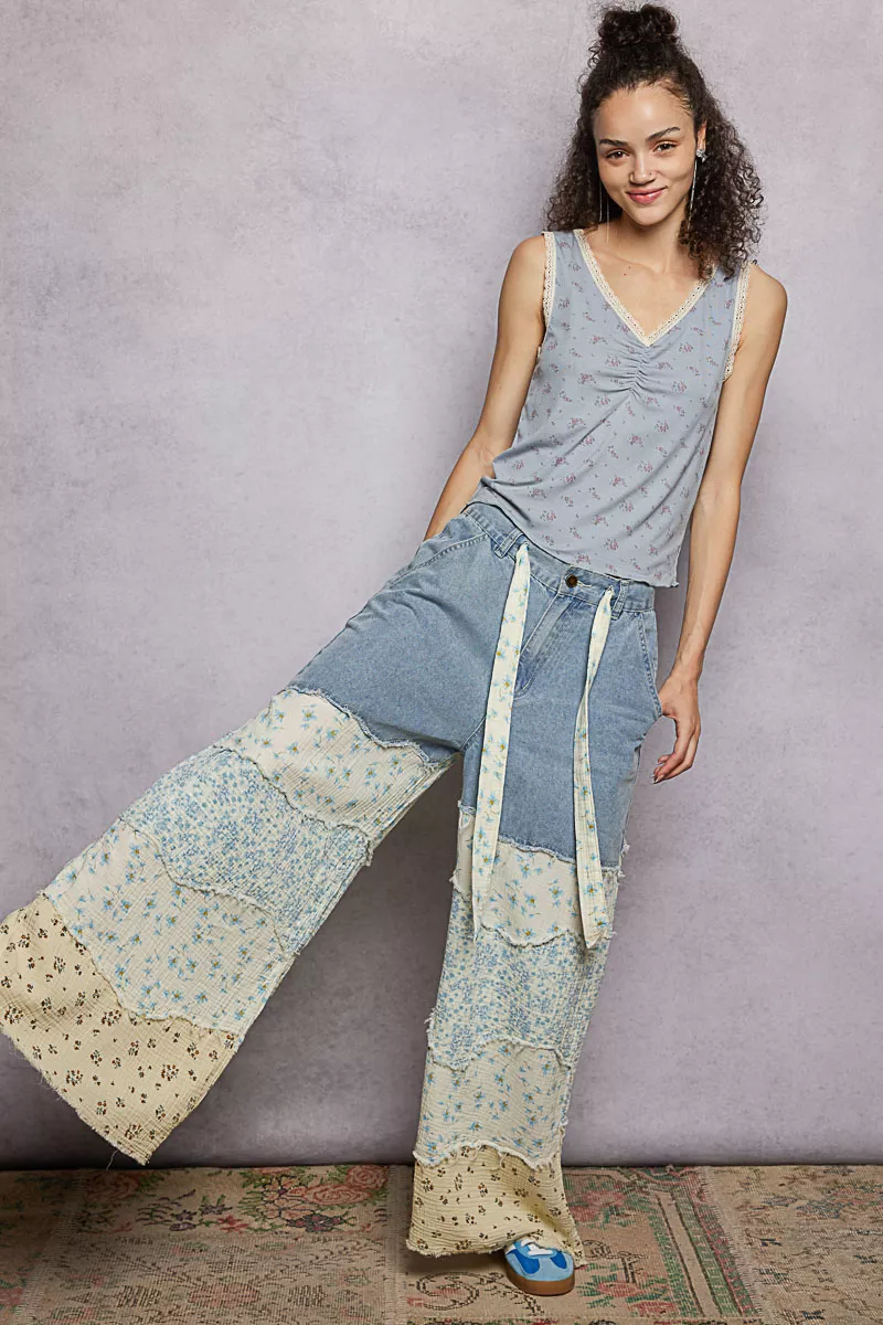 POL Ruched Floral V-Neck Tank with Lace Detail - Image 7