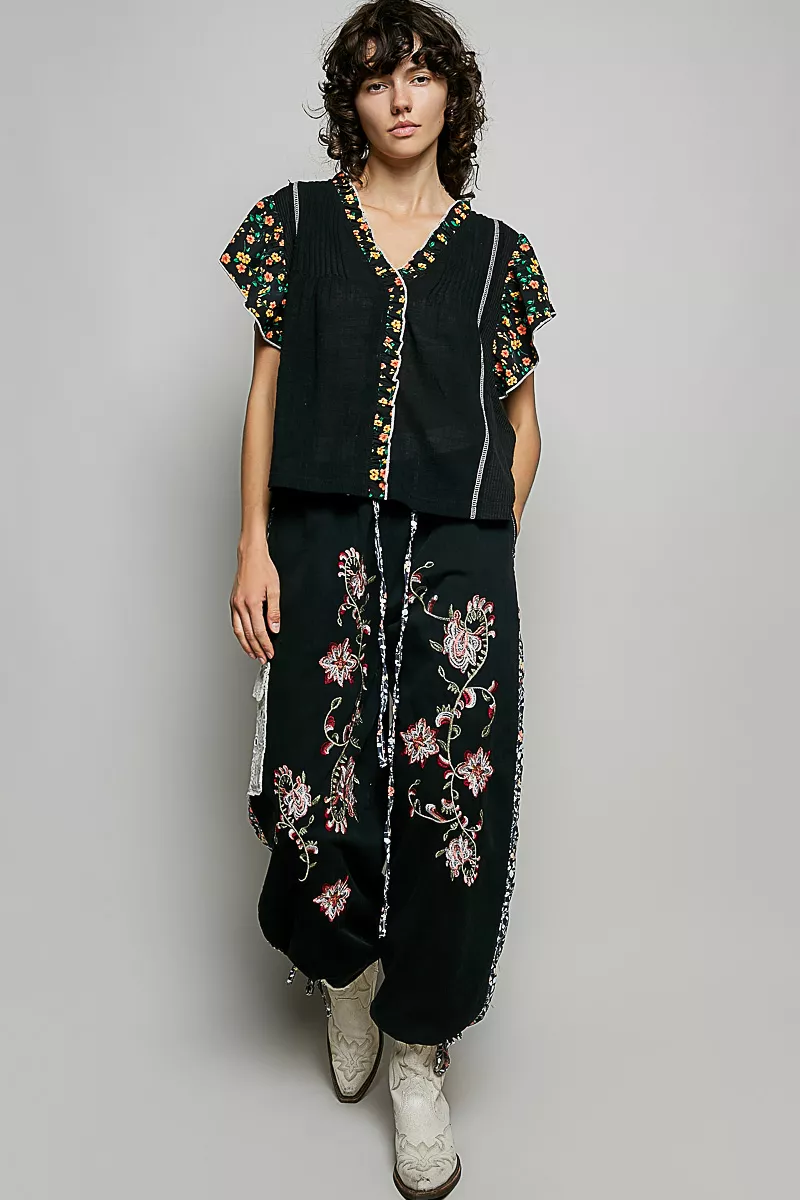 POL V-Neck Floral Ruffle Sleeve Blouse - Image 5