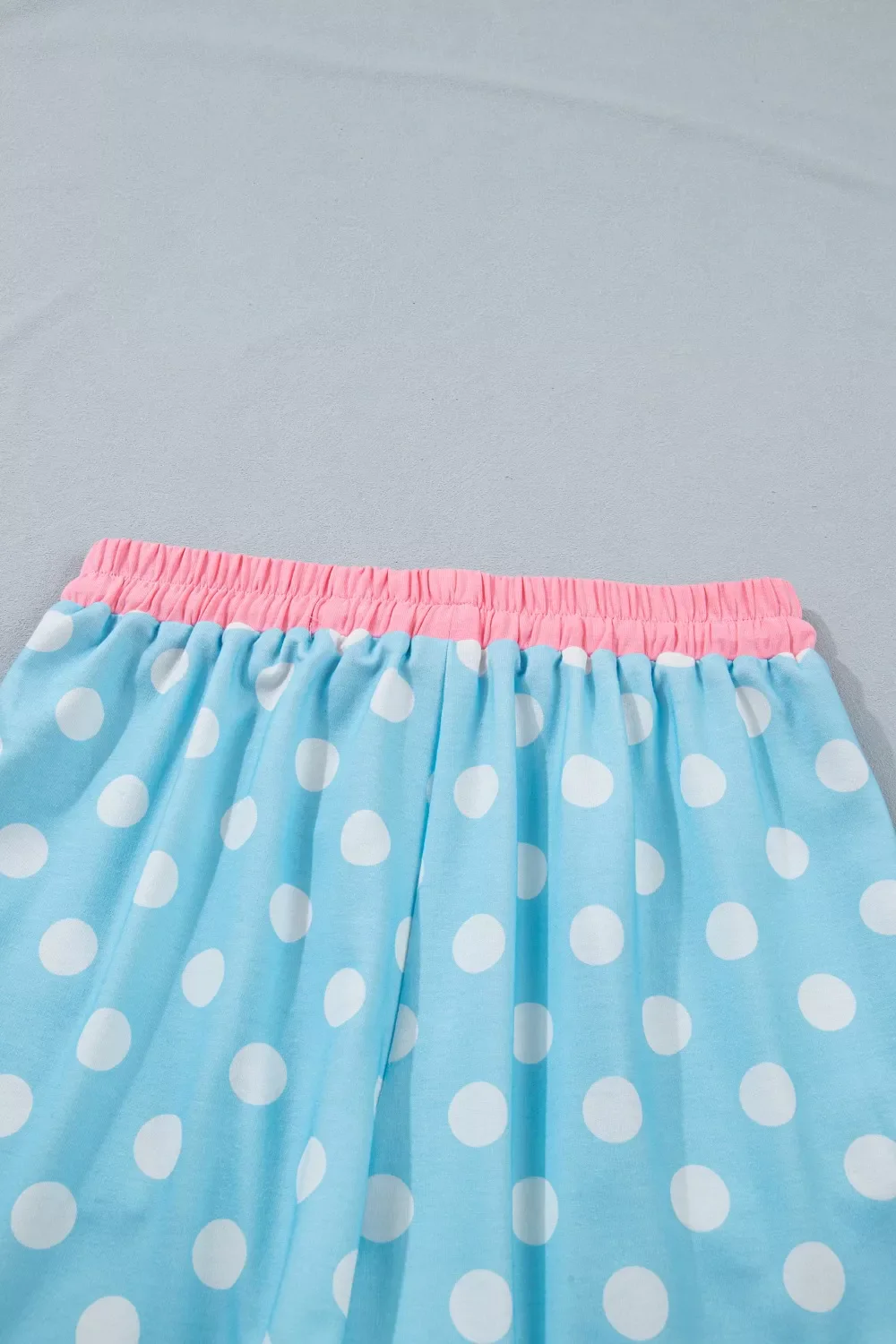 Polka Dot Contrast Trim Top and Drawstring Shorts Set - Image 7