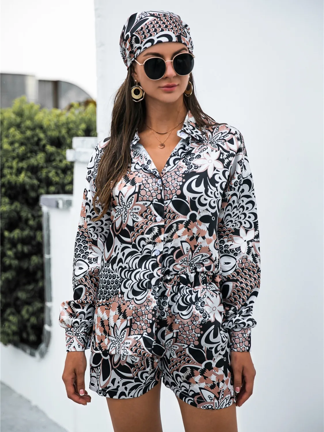 Printed Button Up Long Sleeve Shirt and Shorts Set - Image 15