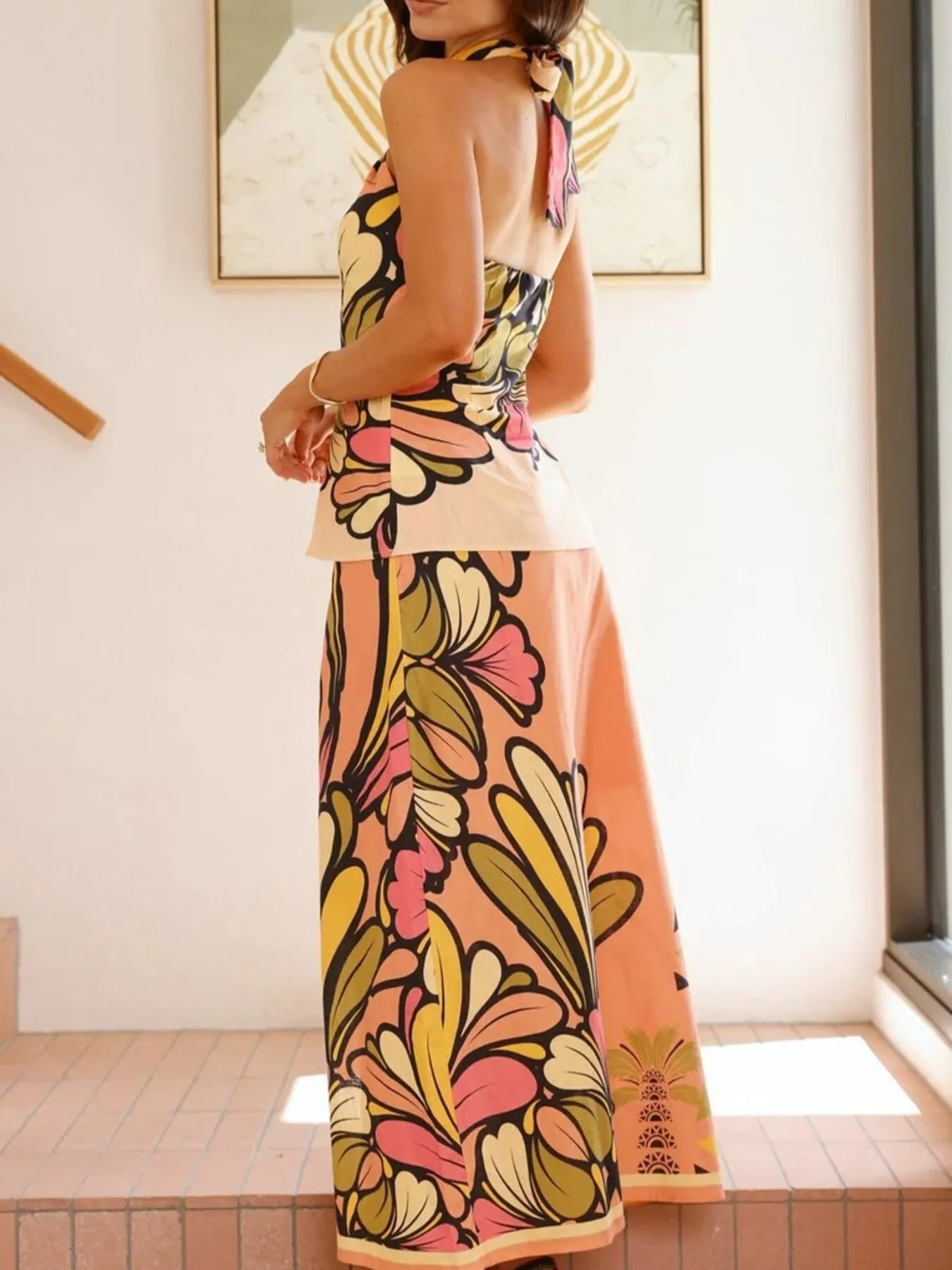 Printed Halter Neck Crop Top and Skirt Set - Image 4