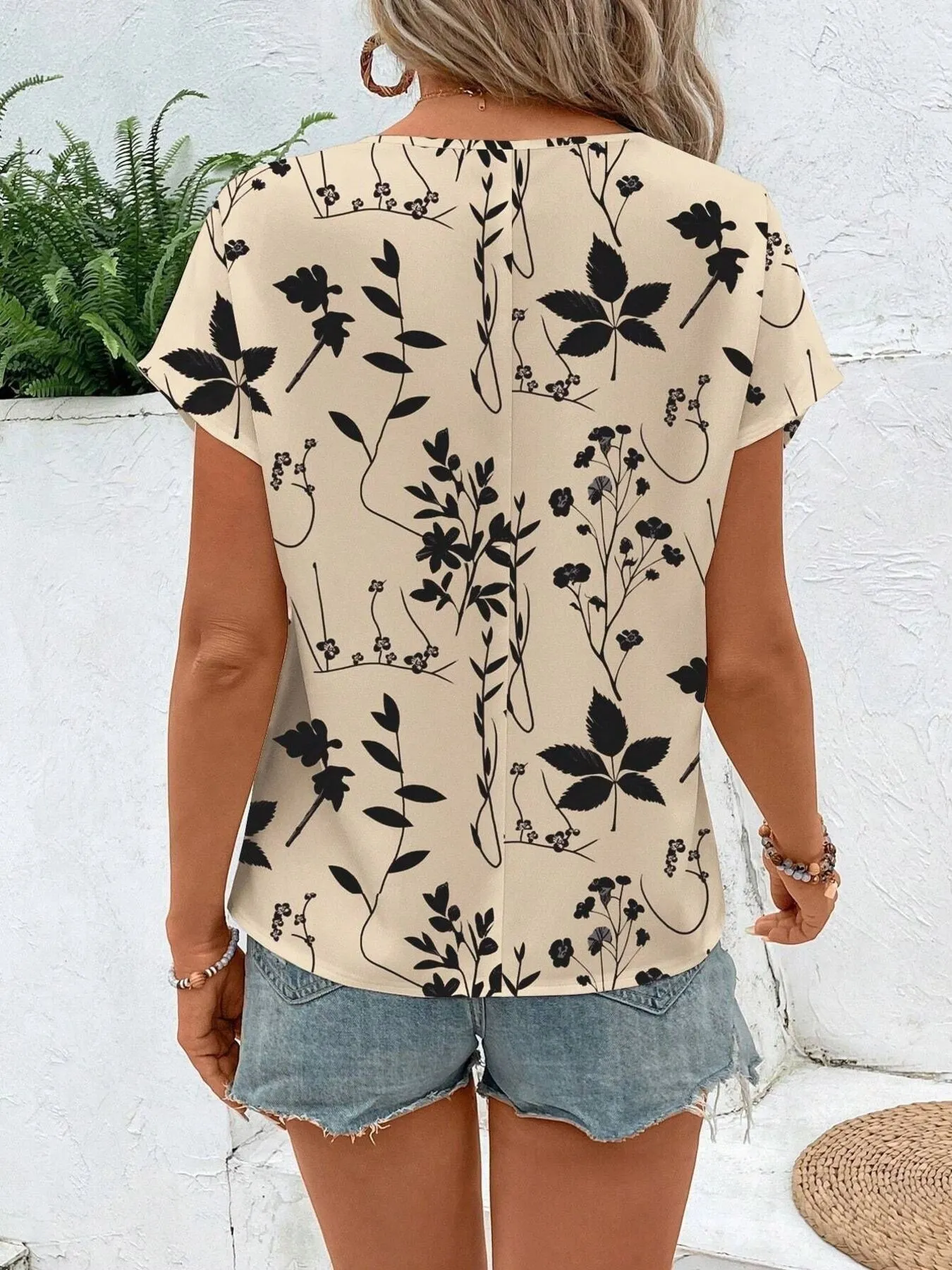 Printed Round Neck Short Sleeve Blouse - Image 5