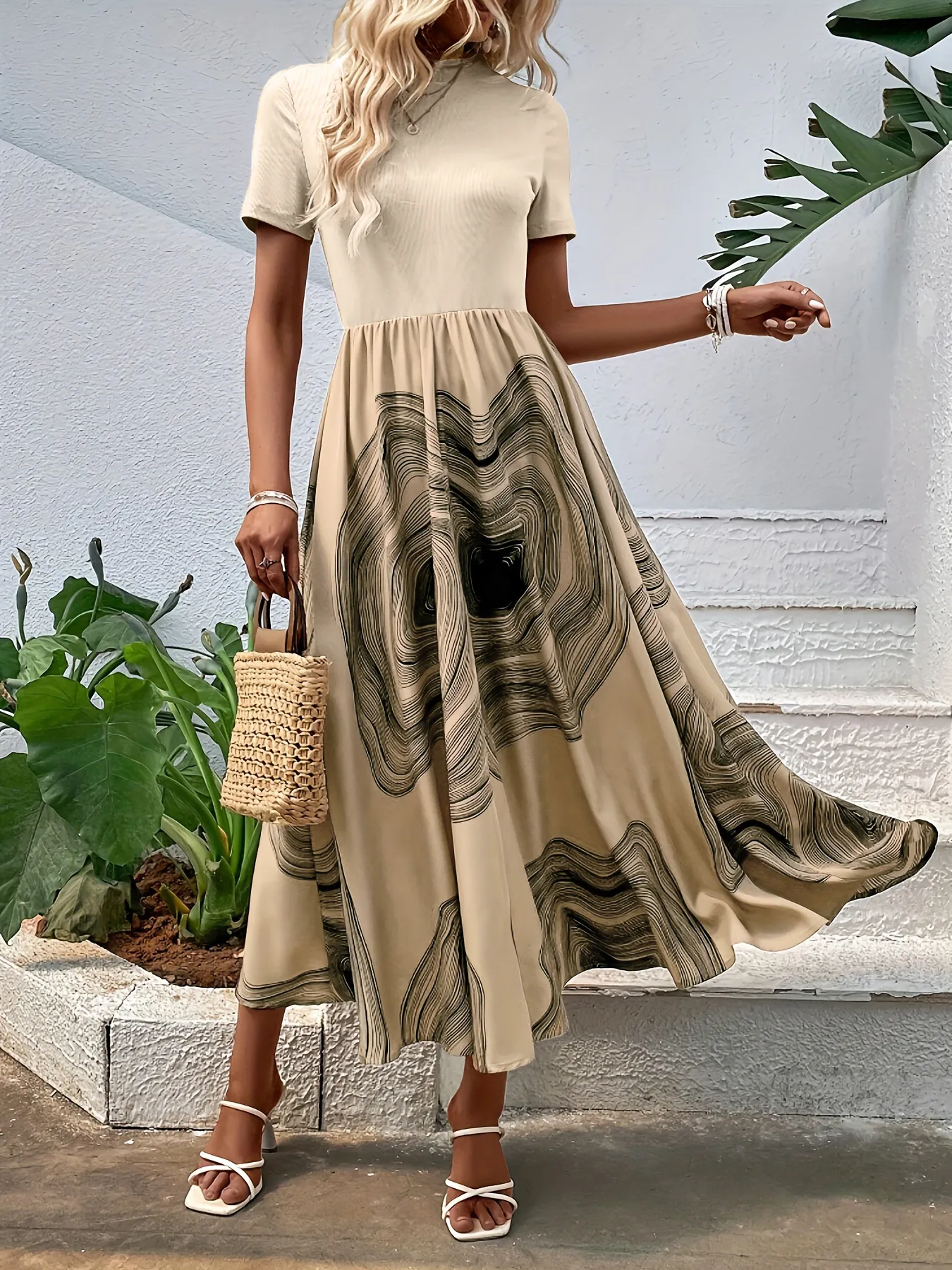 Printed Round Neck Short Sleeve Dress - Image 4