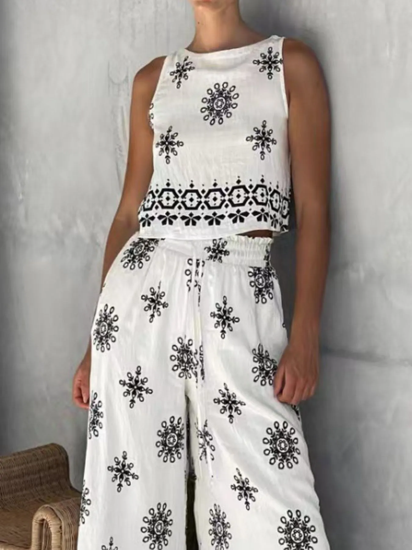 Printed Tank and Wide Leg Pants Set - Image 3