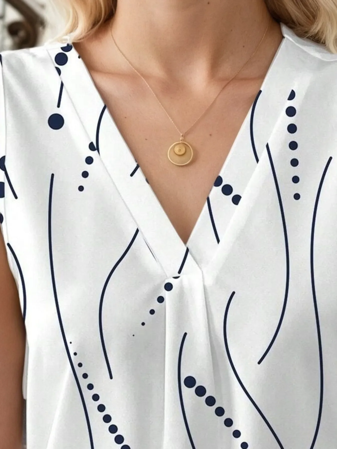 Printed V-Neck Tank - Image 7