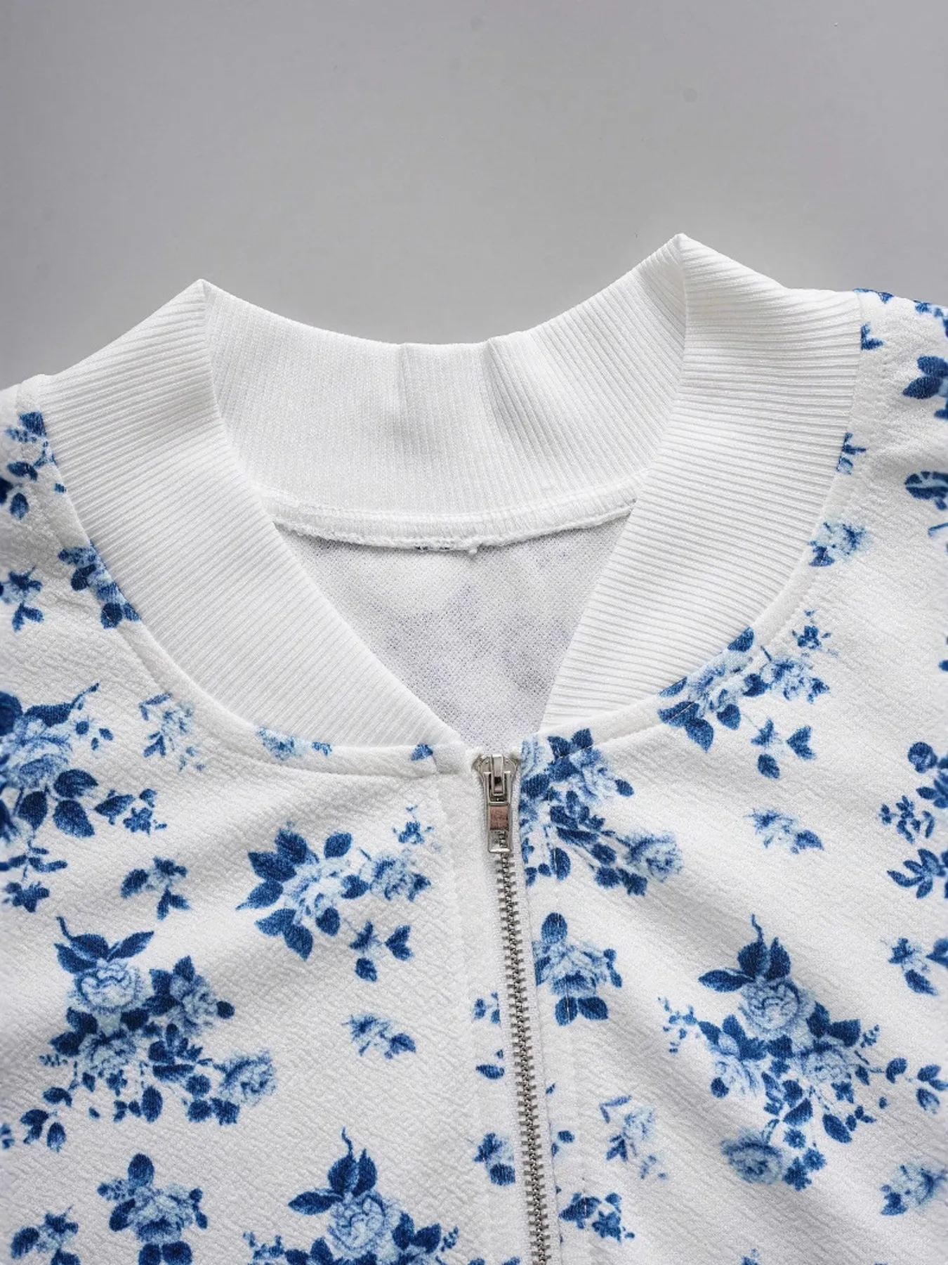 Printed Zip Up Long Sleeve Jacket - Image 4