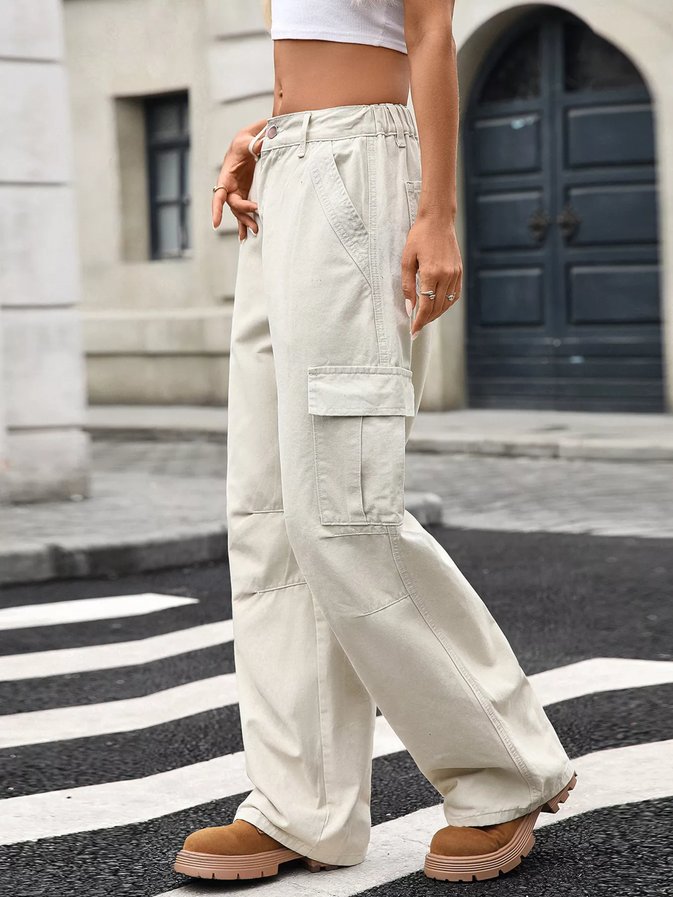 Relaxed Fit Cargo Jeans - Image 3